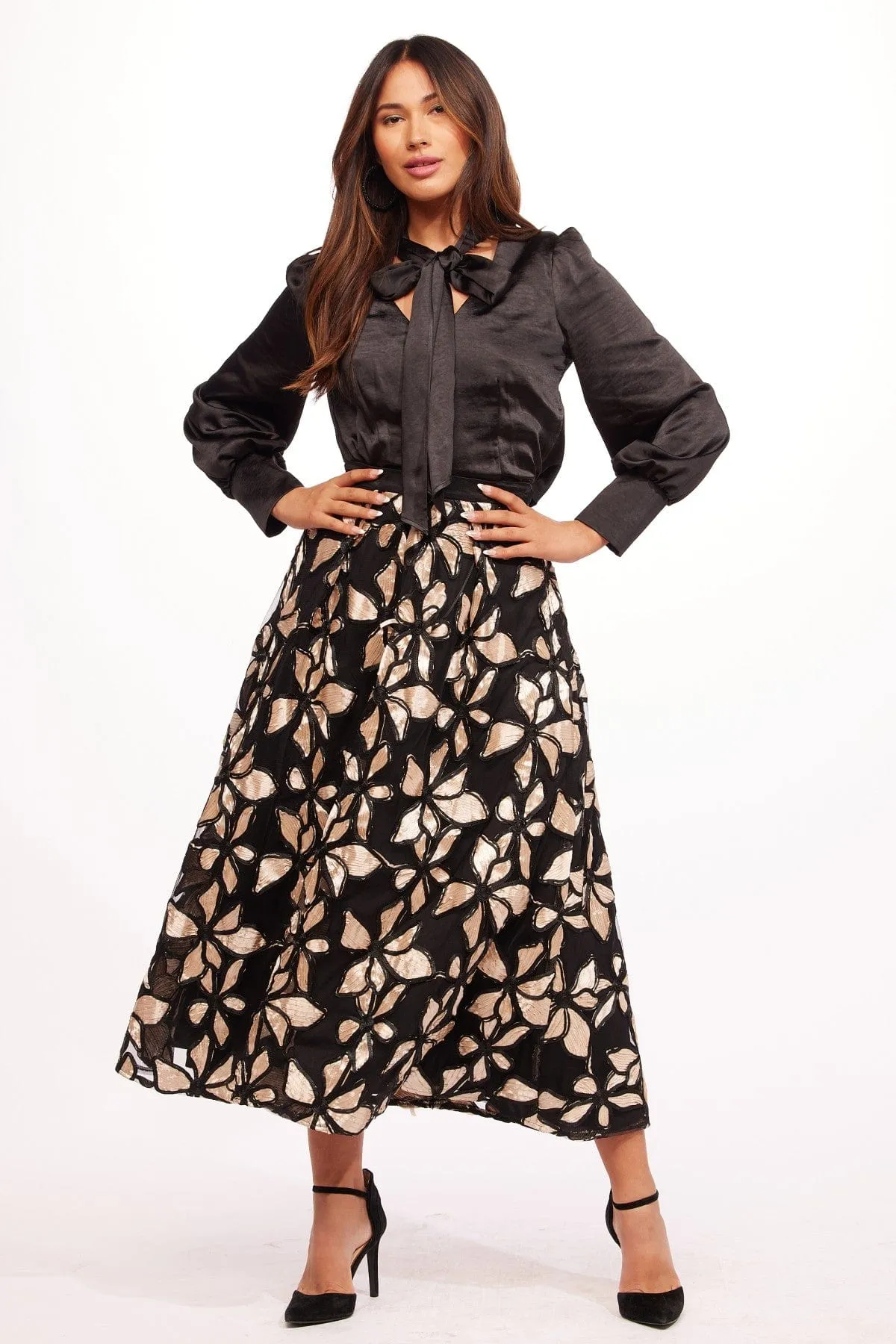 Floral Applique Skirt ribbed texture