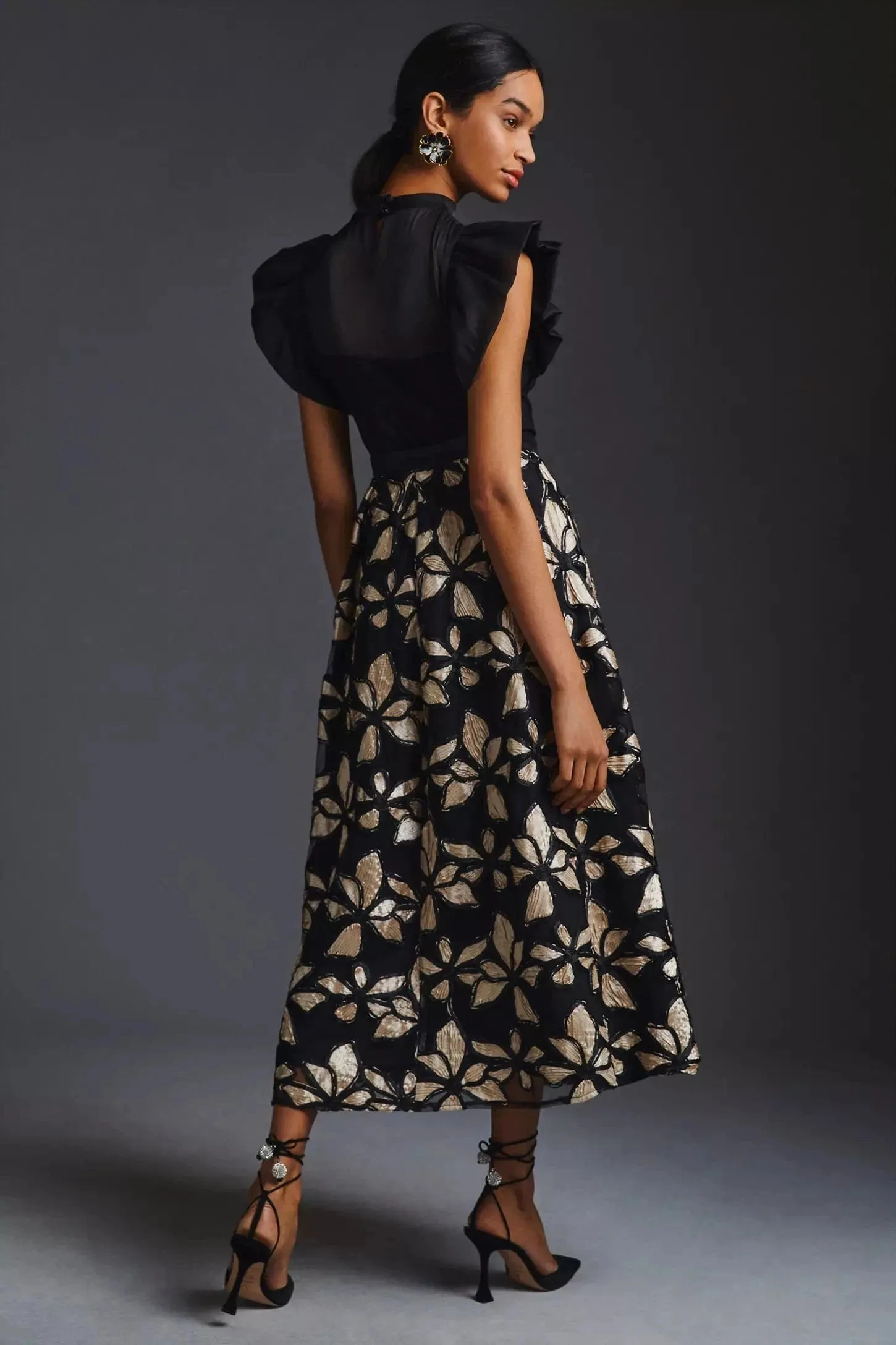 Fashion Details Floral Applique Skirt