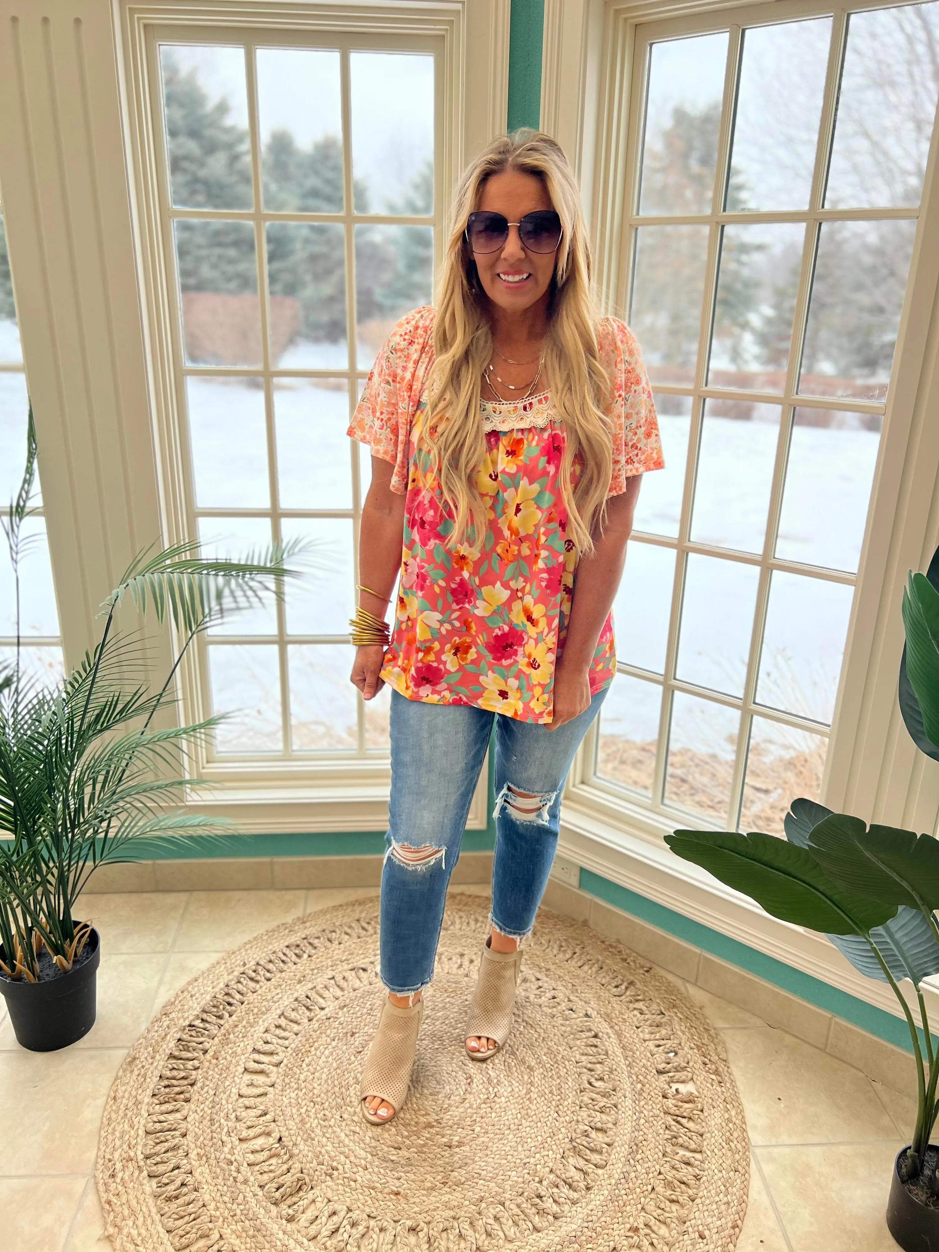 FLORAL COLOR BLOCK CROCHET LACED KNIT TOP