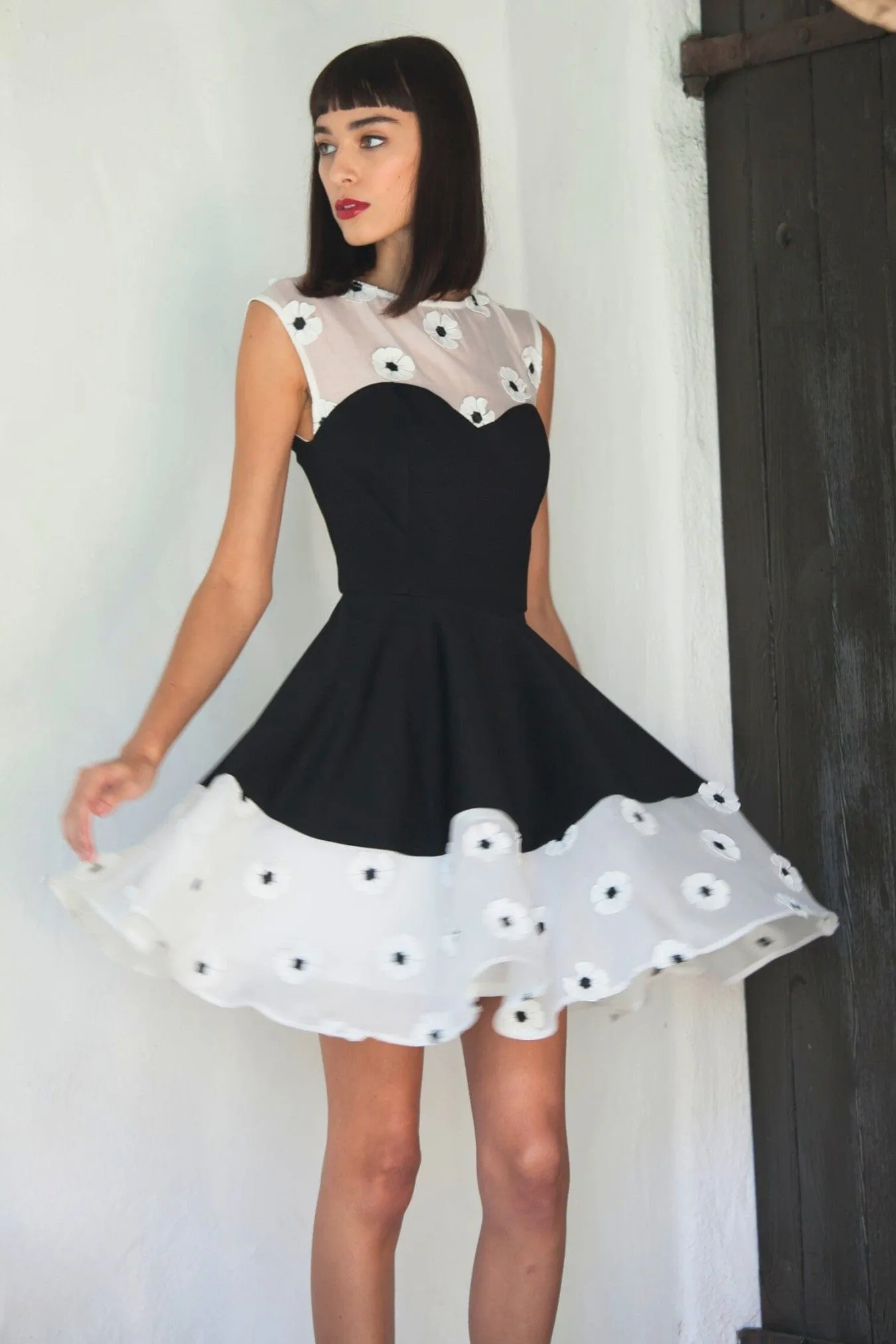 Yolanda Daisy Dress - Black and White Everyday Layers