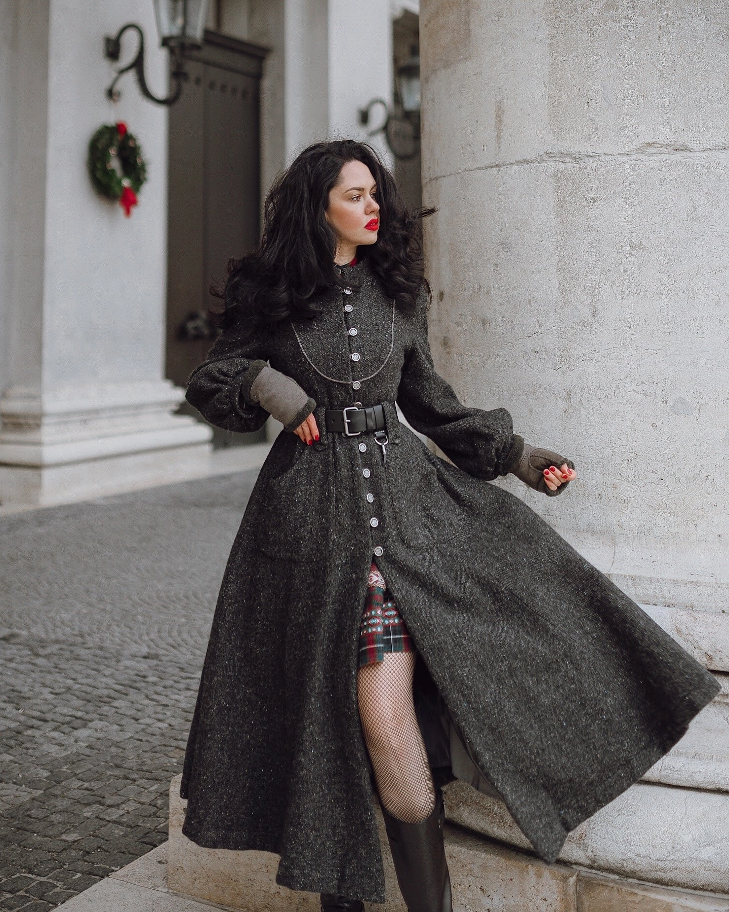 Fashion Daily Fashionable Layers Margaret 25|100% wool buttoned down coat