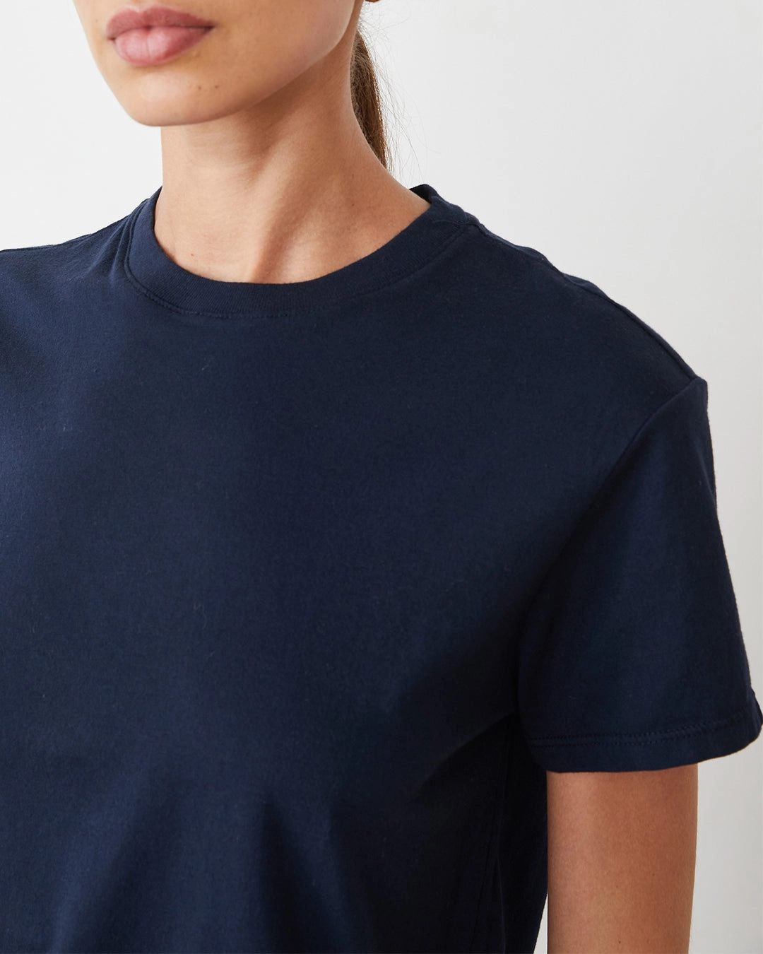 FlexibleNeckline Basic Crew Neck Tee