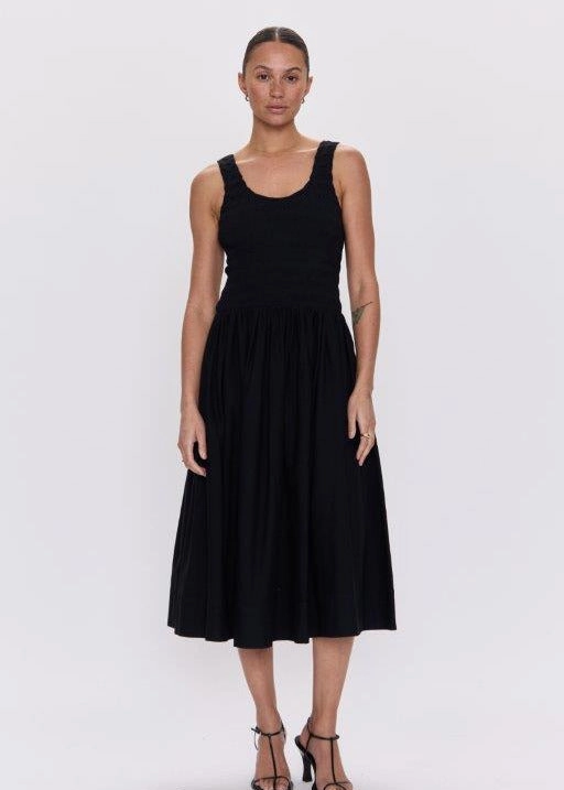 Tailored Fit Minimalist Design Pistola Alessia Dress