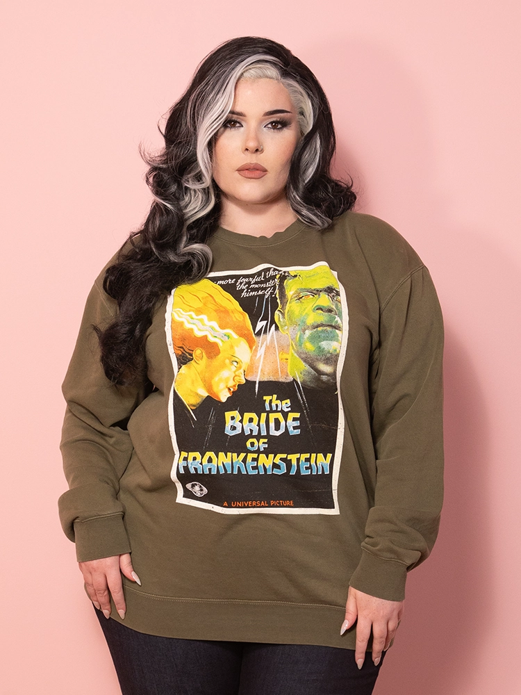 Essential Clothing Universal Monsters: Bride of Frankenstein Vintage Movie Poster Sweatshirt in Green (unisex)