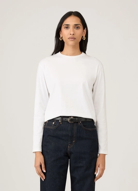 Garment Dyed Technique Women's Long Sleeve Boy Fit T Shirt in White Everyday Wearable Formal Occasion Women's Long Sleeve Boy Fit T Shirt in White