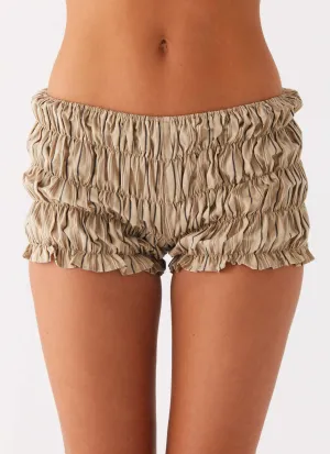 Non Irritating Seams Girls Like Us Ruched Mini Shorts - Oatmeal Stripe