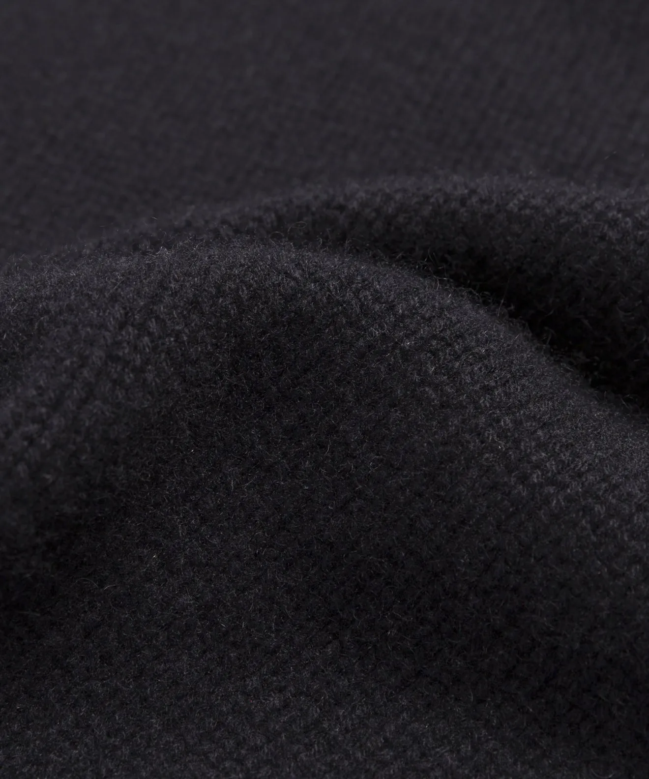 Basic Tee Grace Crewneck