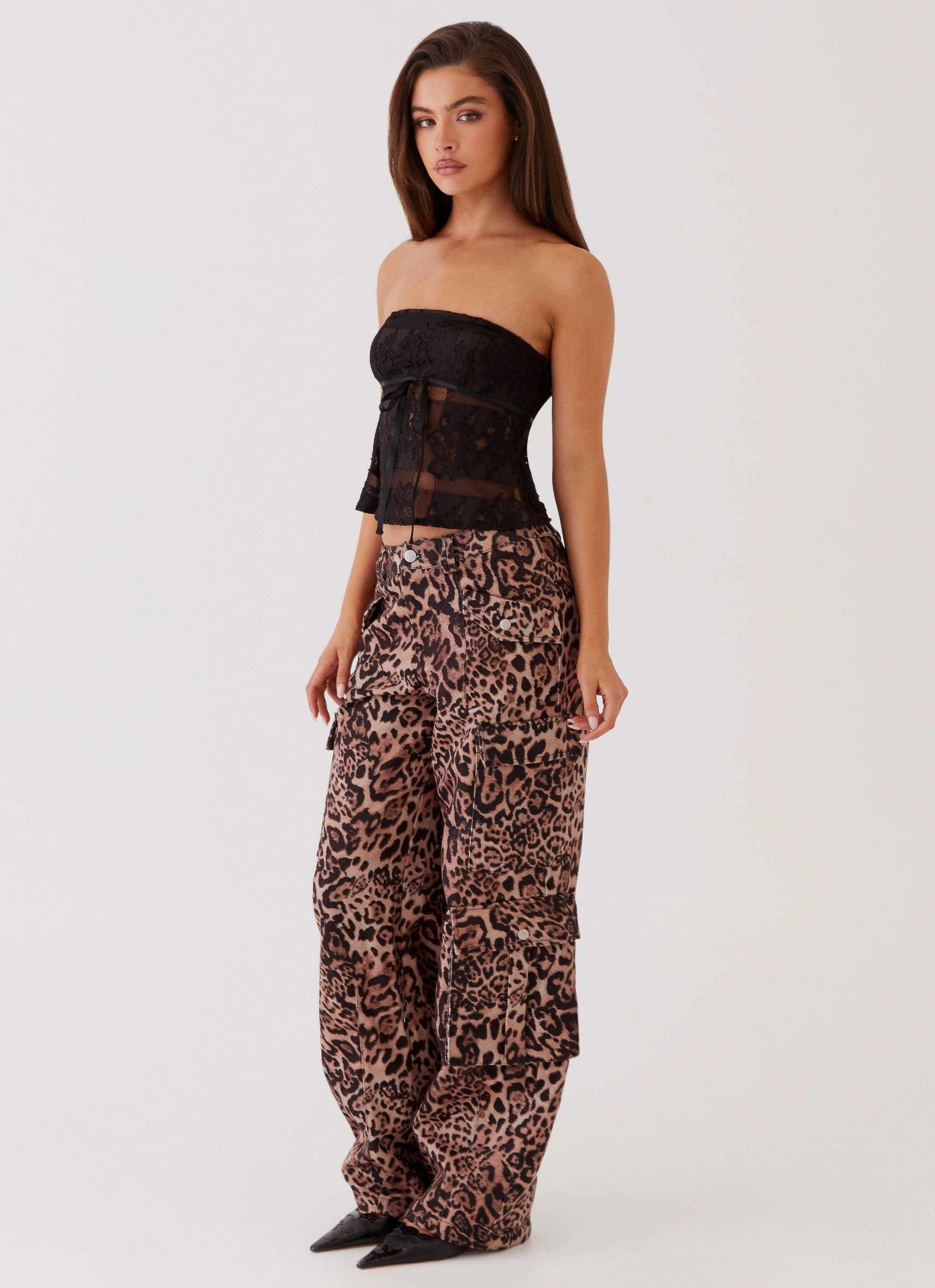 Greedy Cargo Pants - Leopard Lightweight Feel
