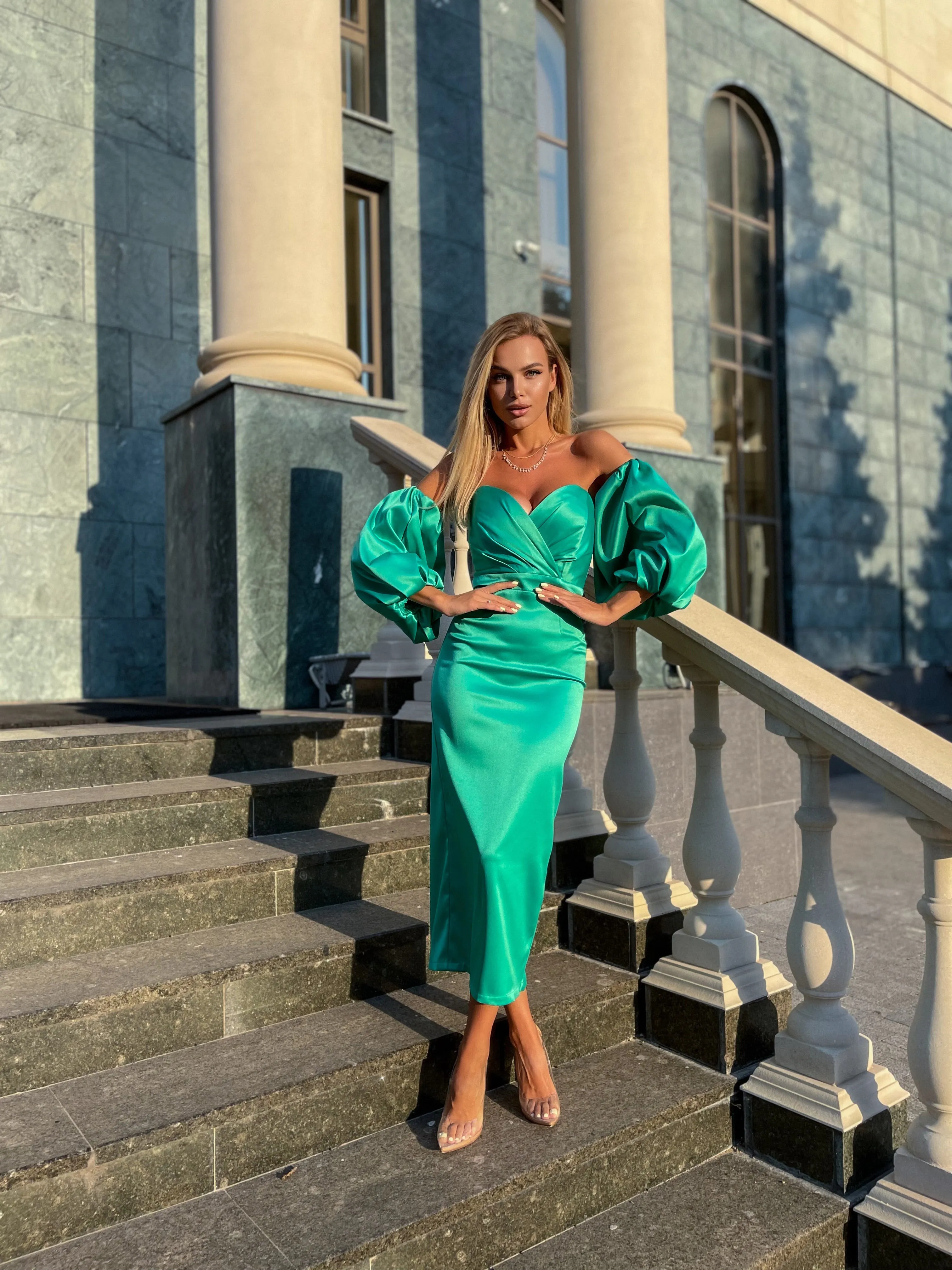 Green Puffed Sleeve Midi Dress