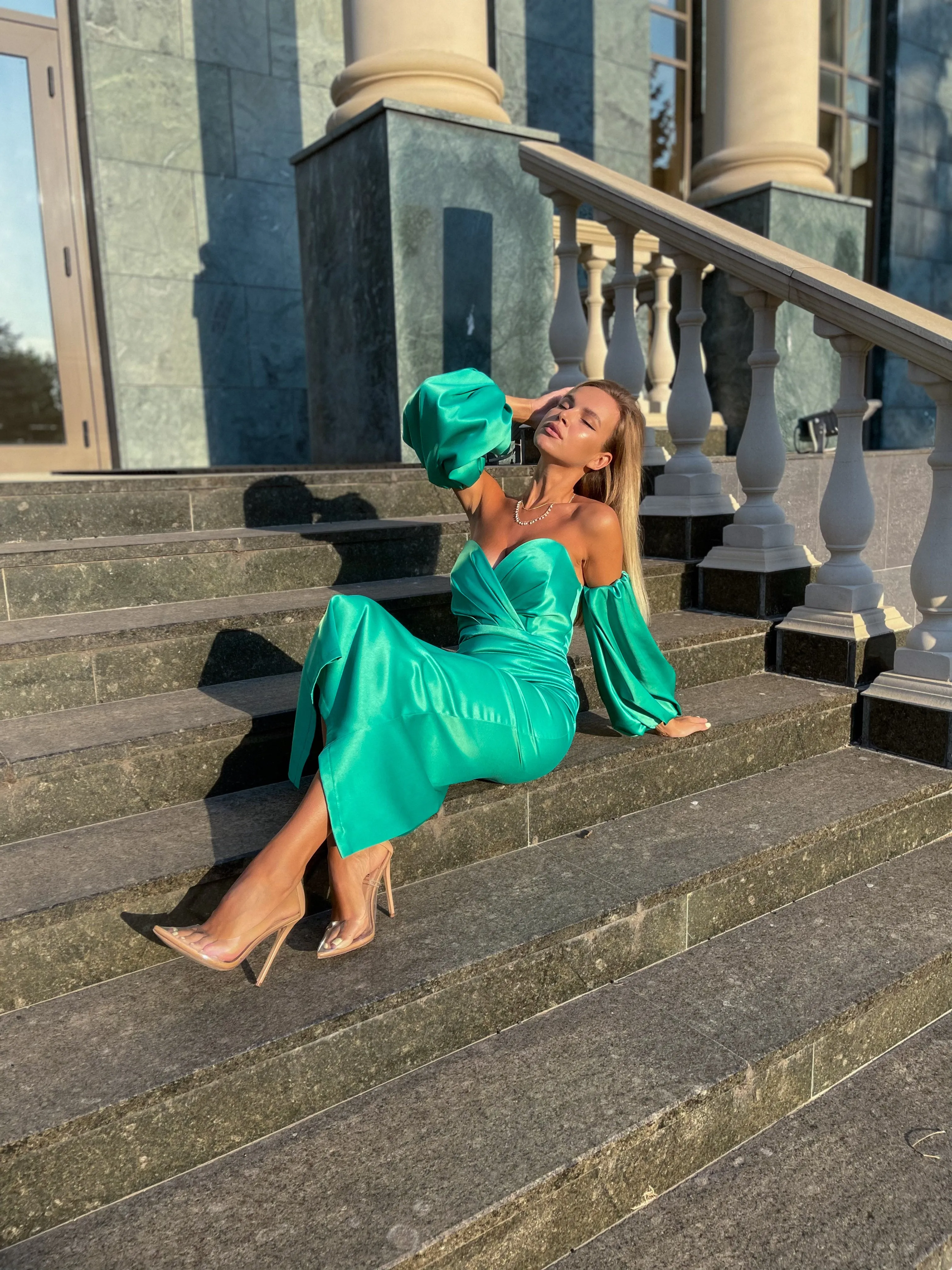 Green Puffed Sleeve Midi Dress