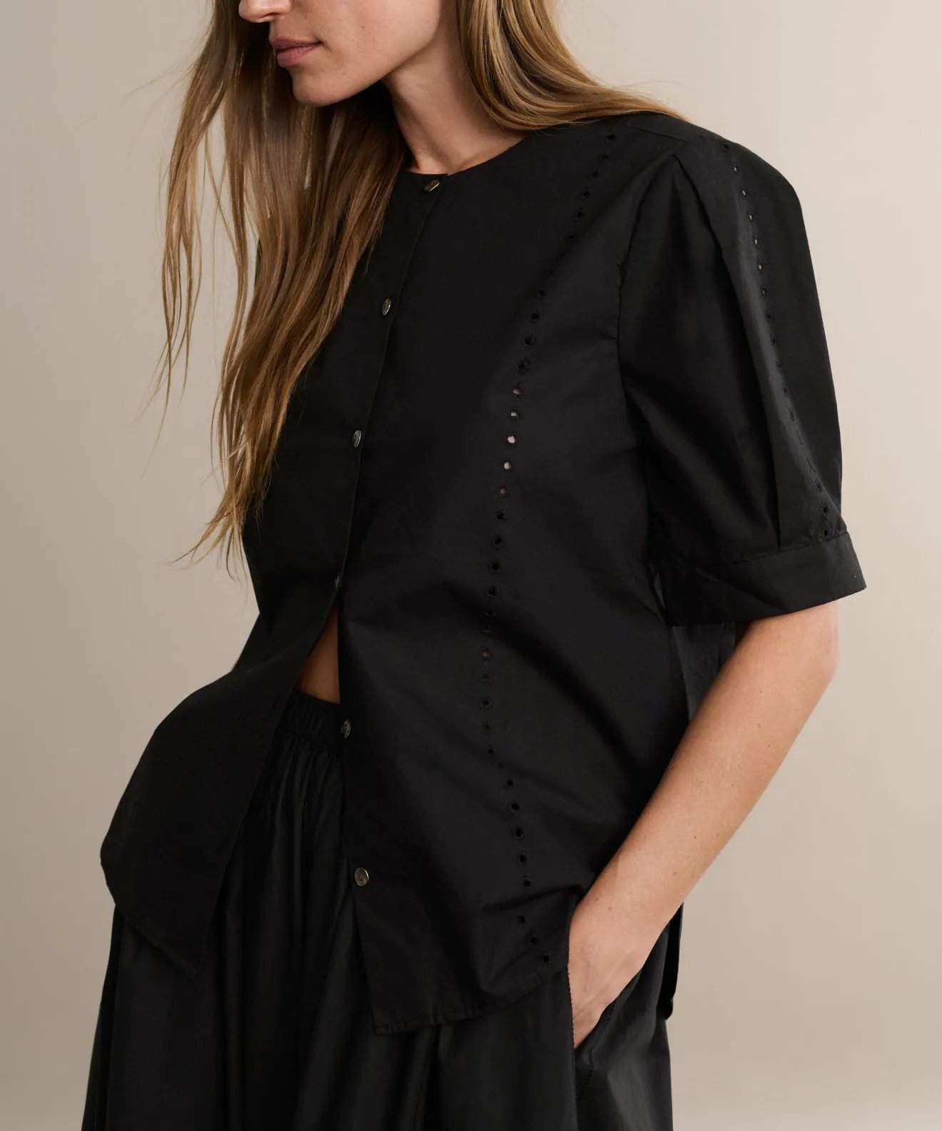 Harper Blouse Seamless Knit Design