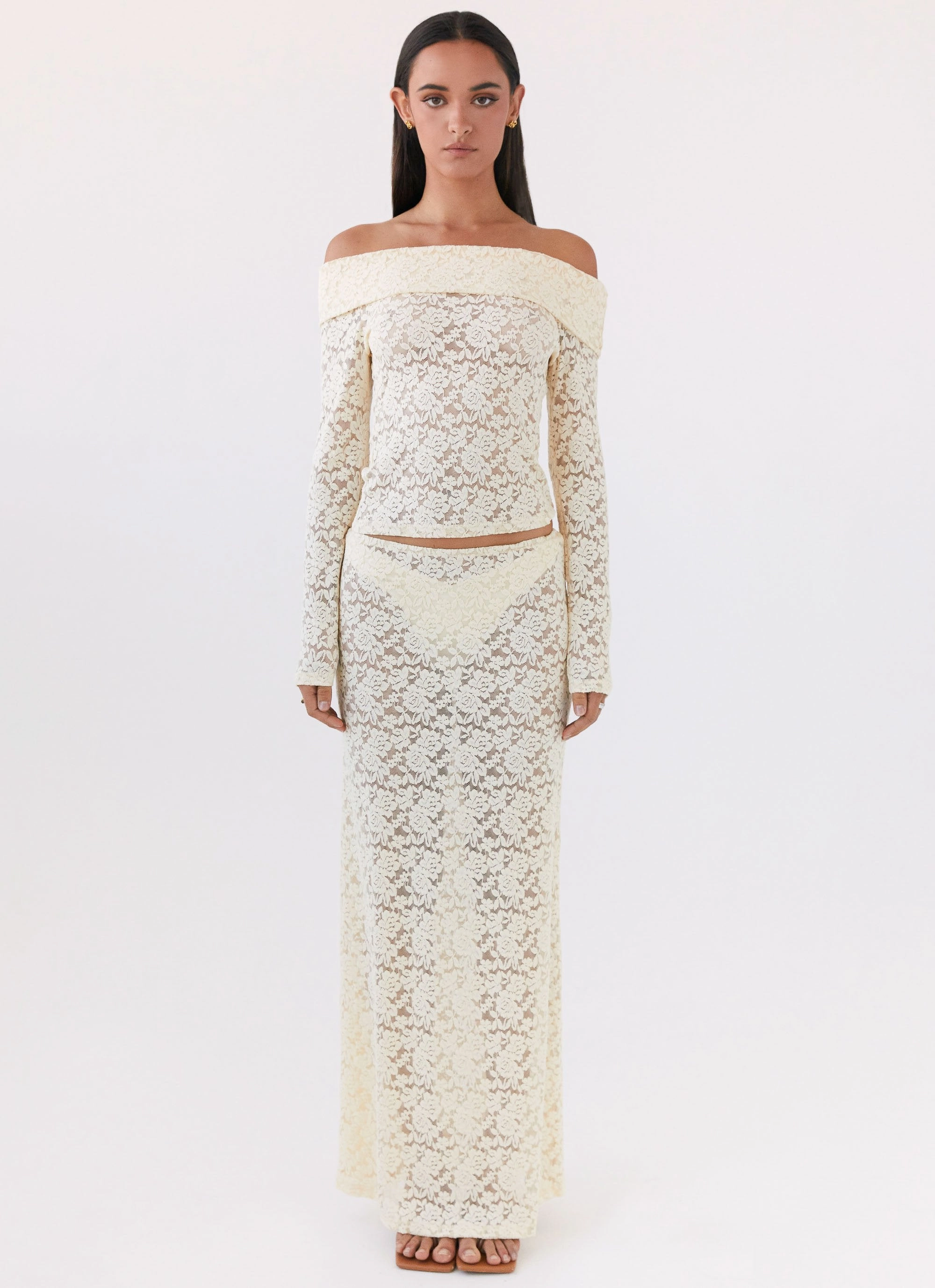 MoistureManagementSystem SoftInteriorLining Zephyra Lace Long Sleeve Top - Natural