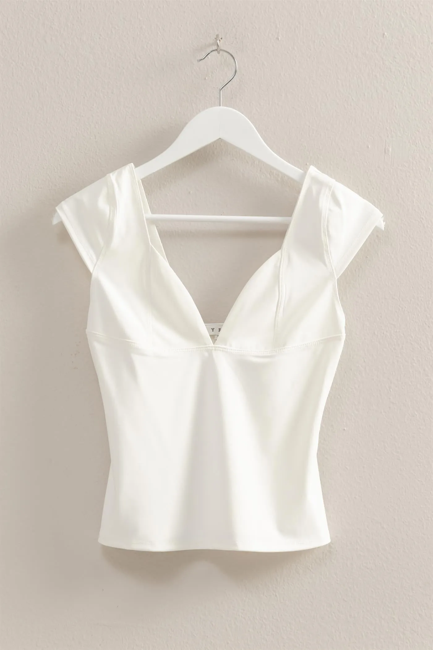 HF25A138-Sweetheart Neckline Cap Sleeve Knit Top