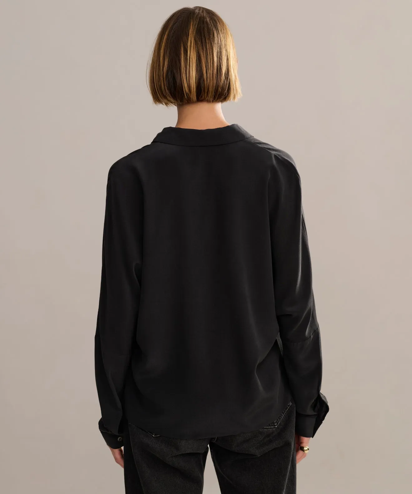 Silk Sloane Shirt Raglan Sleeve Low Profile Waistband Integration