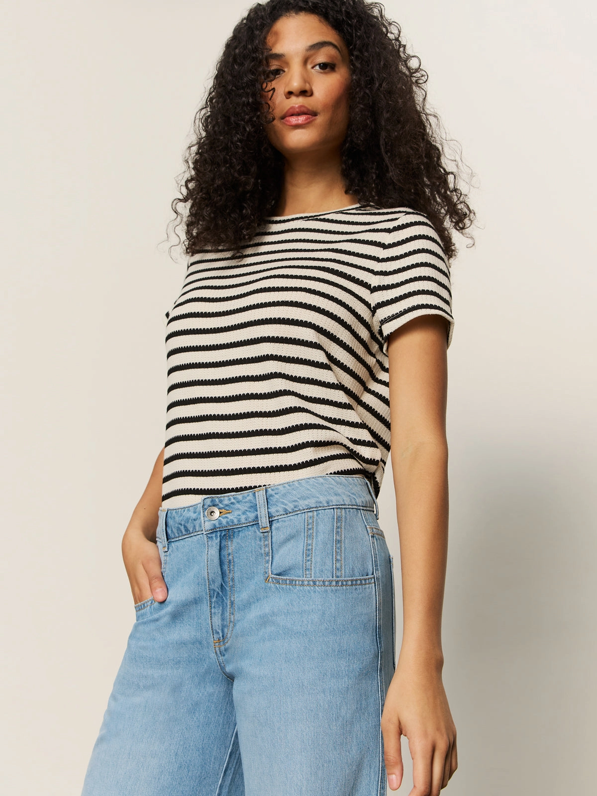 Comfort Focused Highland Wide Leg Standard Rise Jeans Sail Away