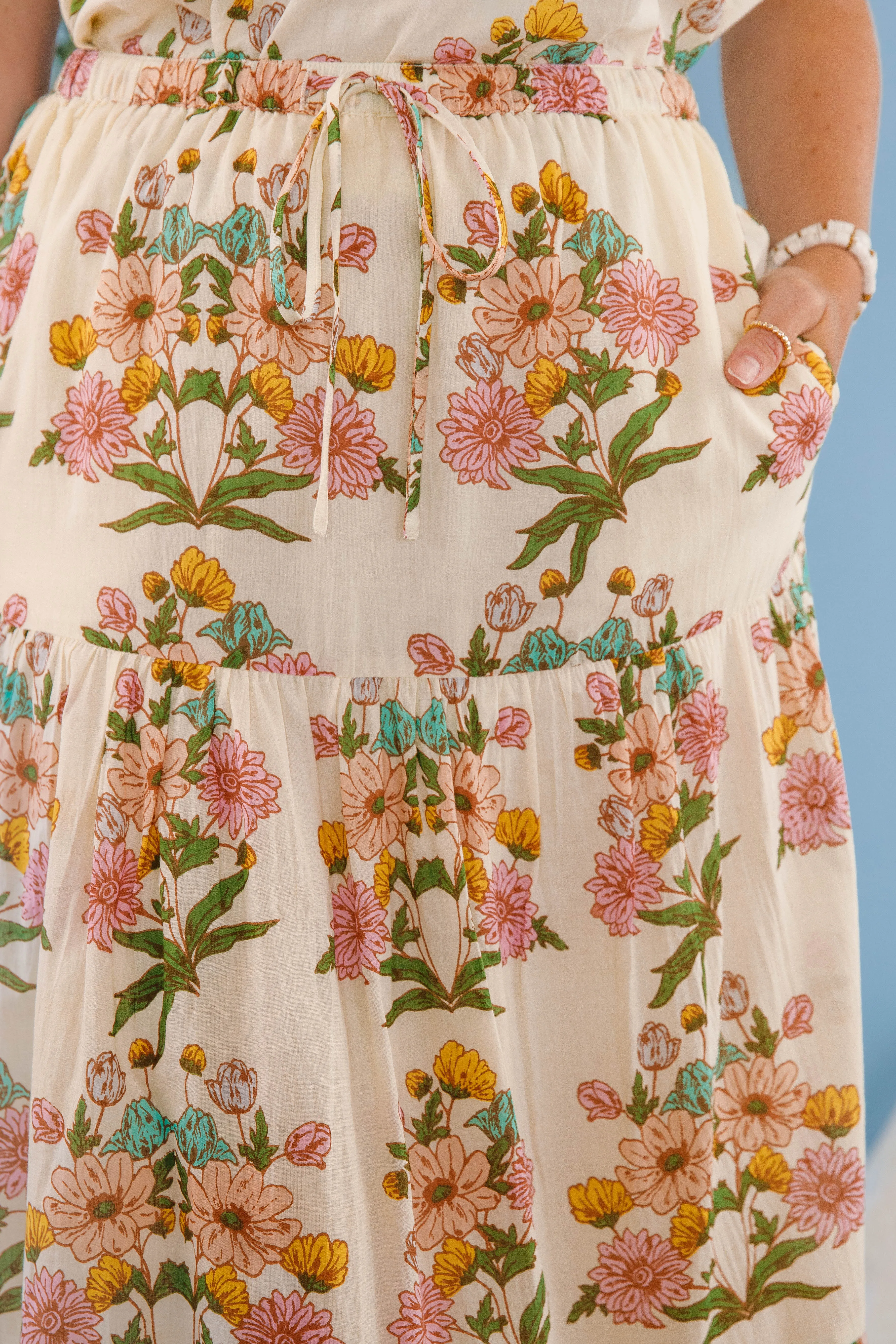 FunctionalZipper Sporty Cut Hollycrest Midi Skirt