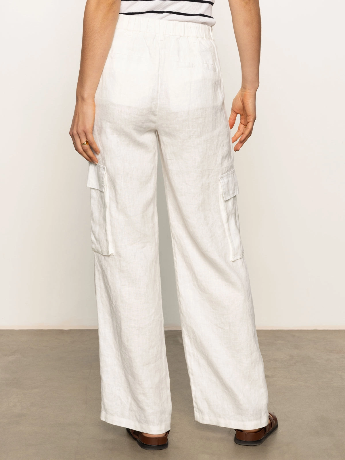 Moisture Management Hopper Semi High Rise Cargo Pant Bleached White