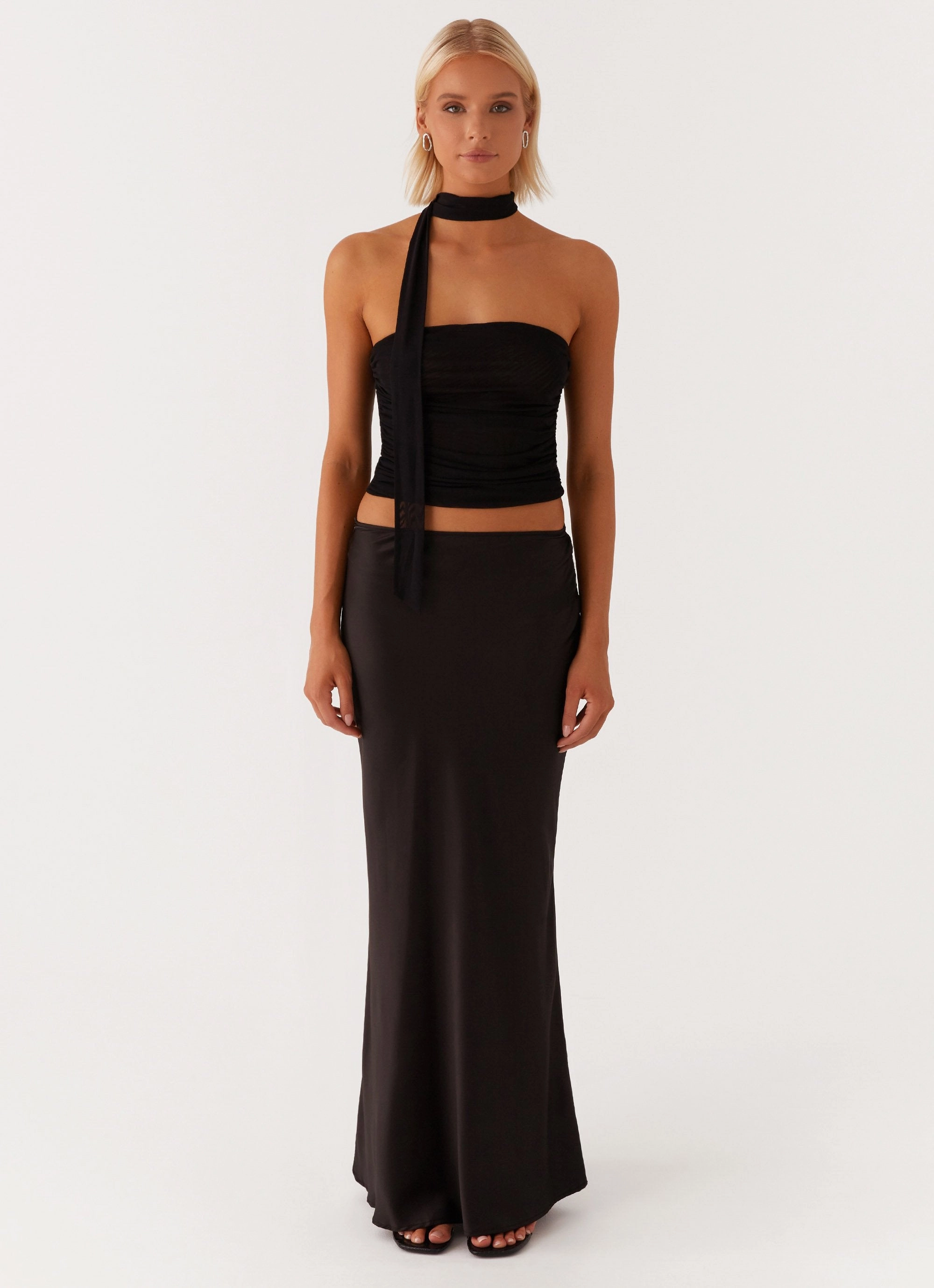 NoRoll Hem Technology Hot Like Me Scarf Top - Black