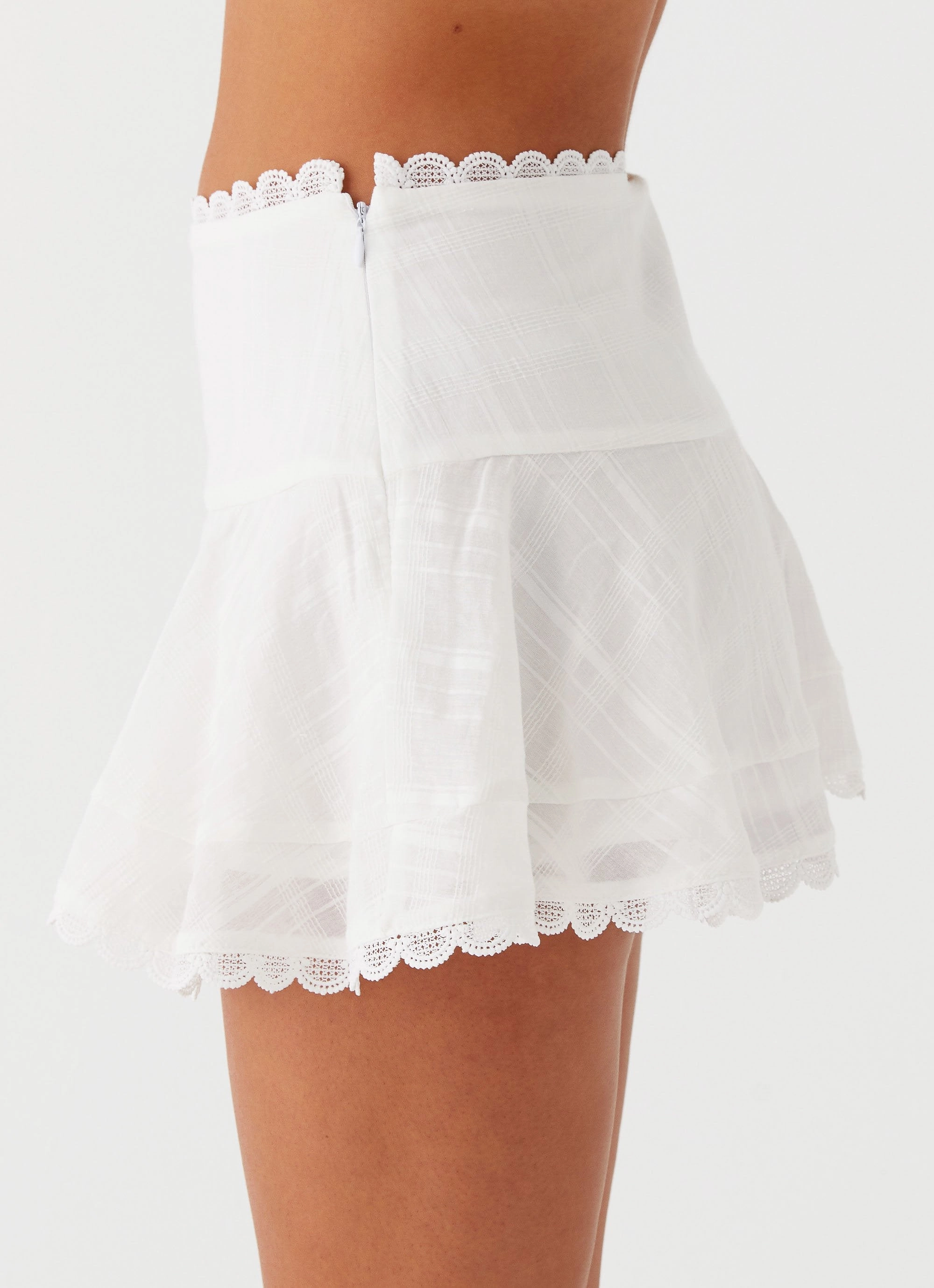 Hundred Percent Mini Skirt - White Tapered ankle