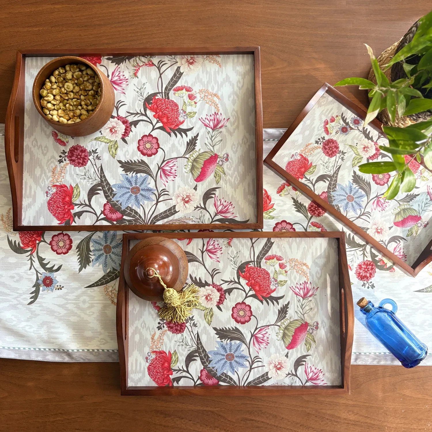 Ikat Floral Wooden Tray Set