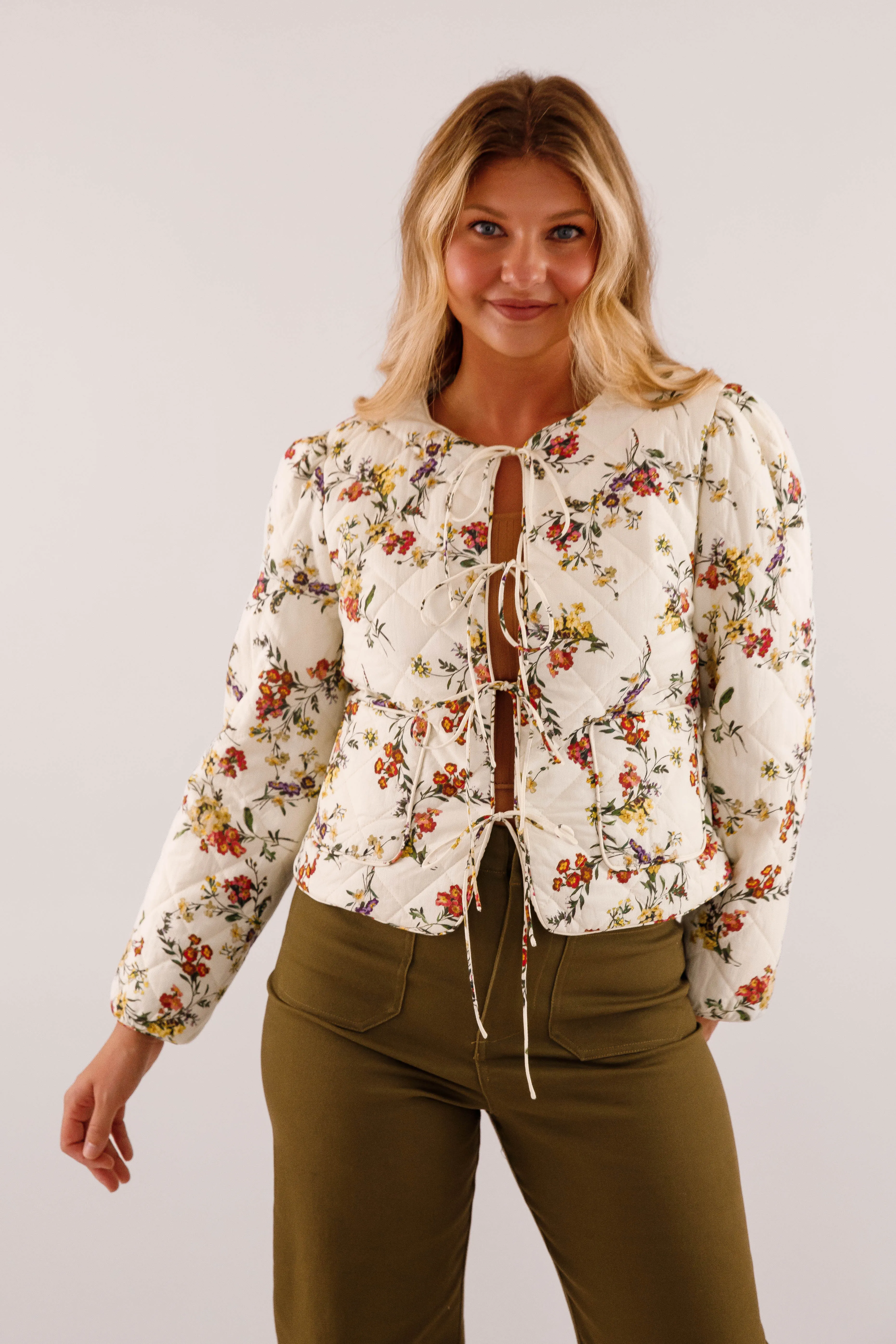 In Good Hands Quilted Jacket Basic Tee MultiPanelBreathability