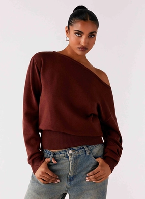 Jaelin Asymmetric Top - Chocolate Bamboo Charcoal Blend Jaelin Asymmetric Top - Chocolate Reflective Logo Detail Low Profile Waistband Integration