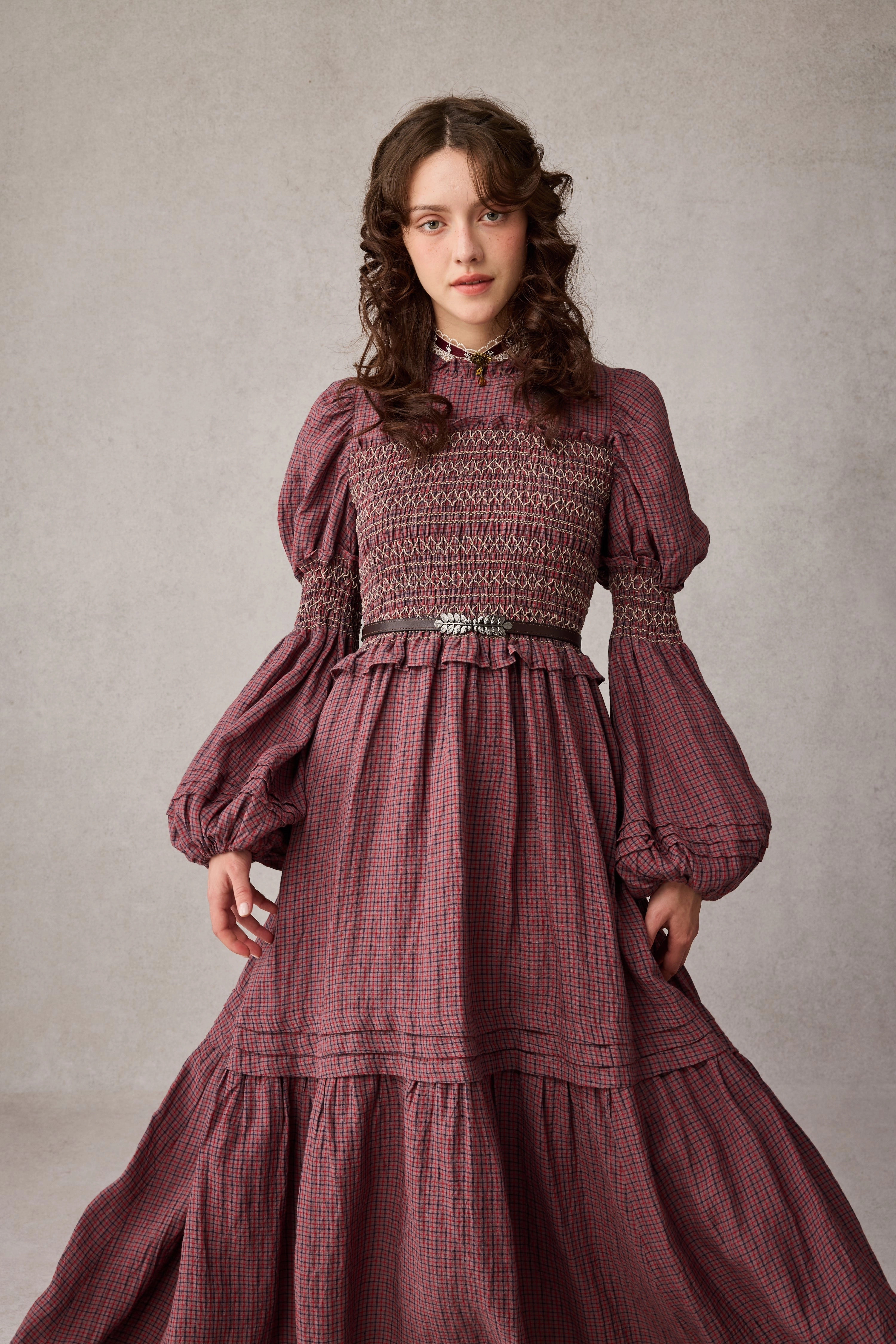 Stylish Fit Jane 33 |Edward Smocking Linen Dress Chemise