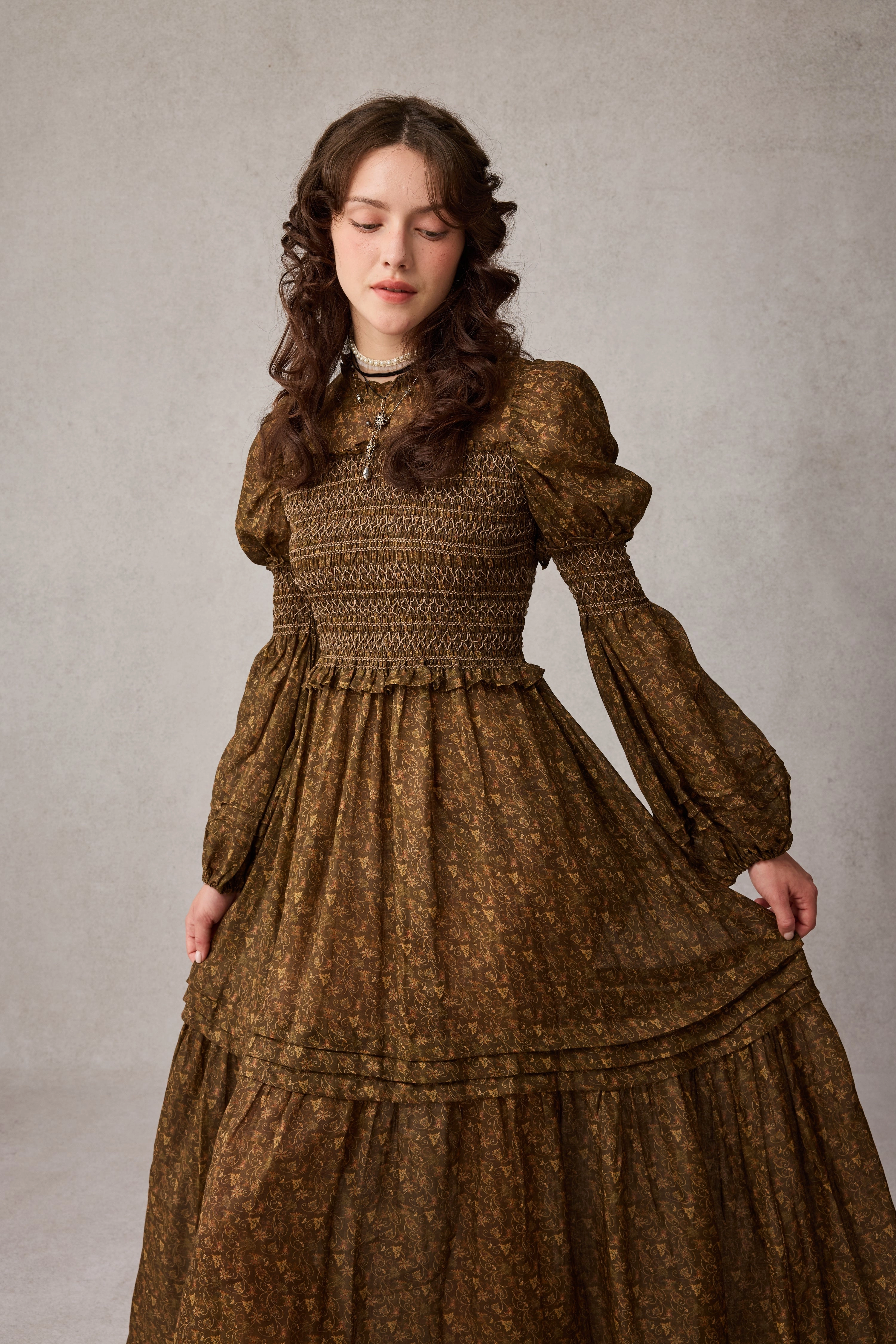 Anti Glare Trim Stretchable Material Jane 33 |Edward Smocking Linen Dress Chemise