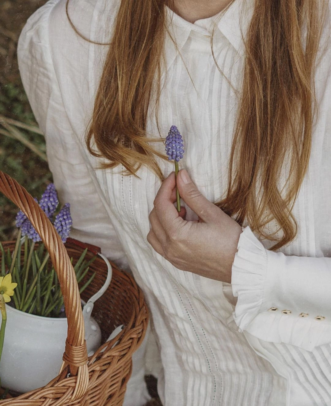 Ergonomic Articulation Jo March 31 | Accordion Pleated Linen Shirt