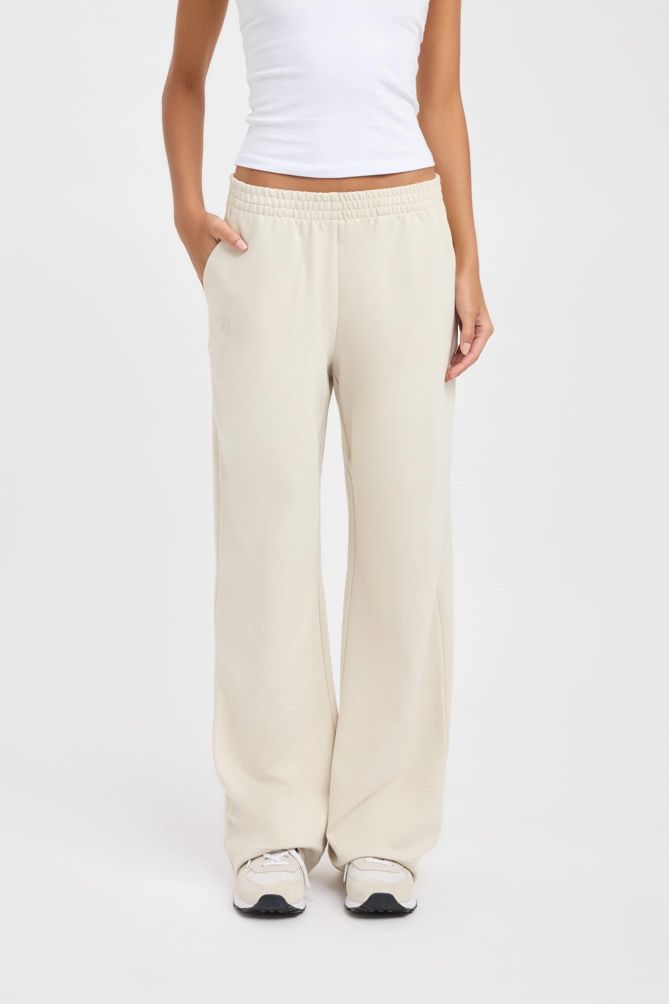 Air Circulation Jonti Wide Leg Trackpant