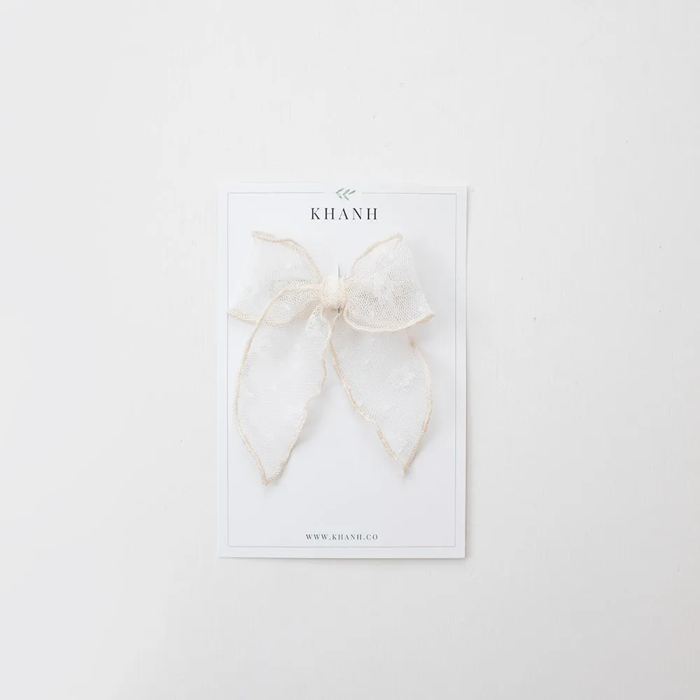 Josephine | Medium Whimsical Bow