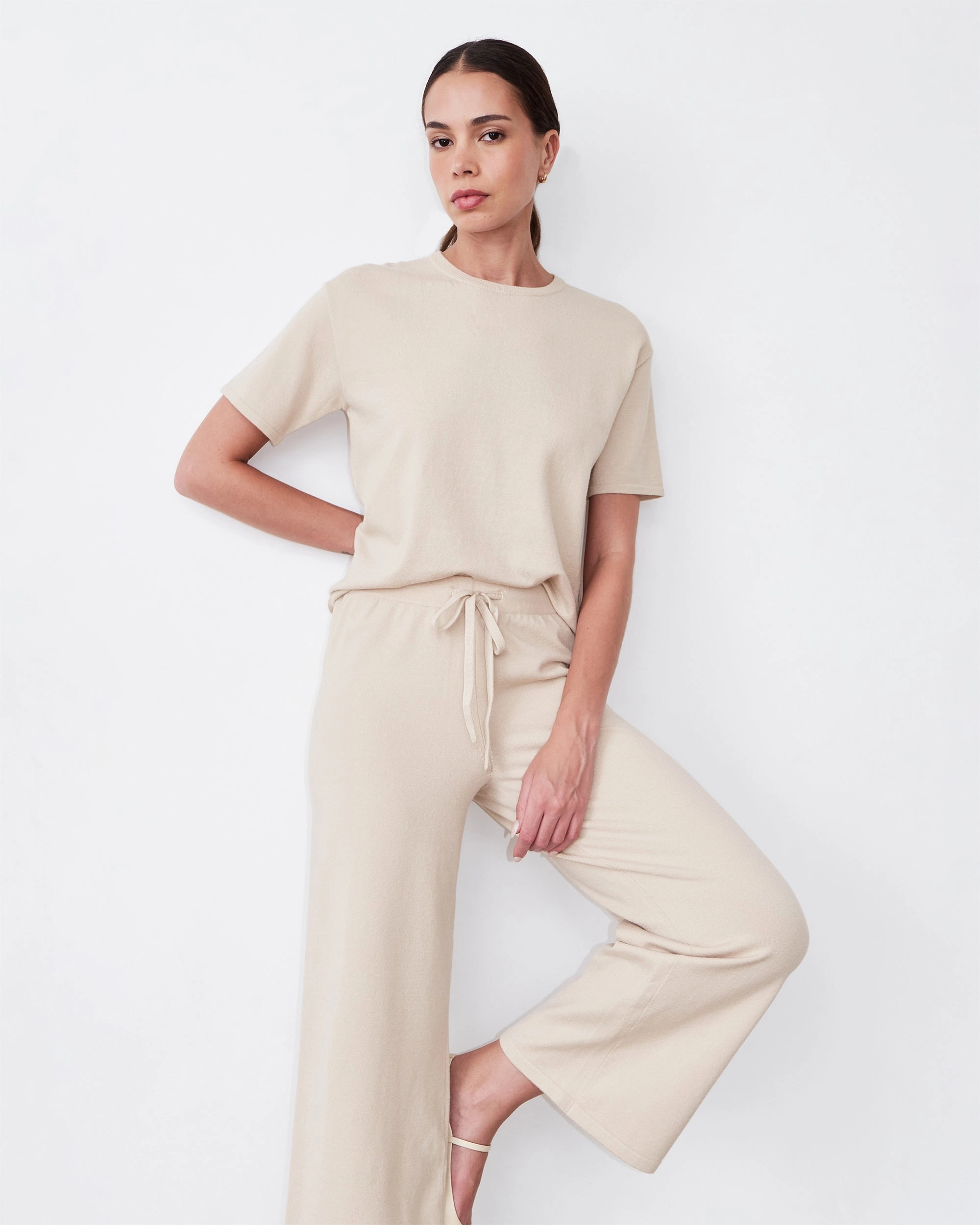 Light Soft Knit Basic Tee Raw Edge Detail CushionedSupport