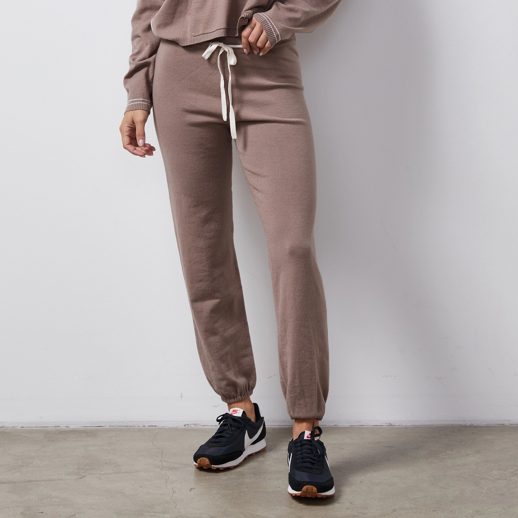 High Density Weave Light Soft Knit Contrast Stitch Vintage Sweat