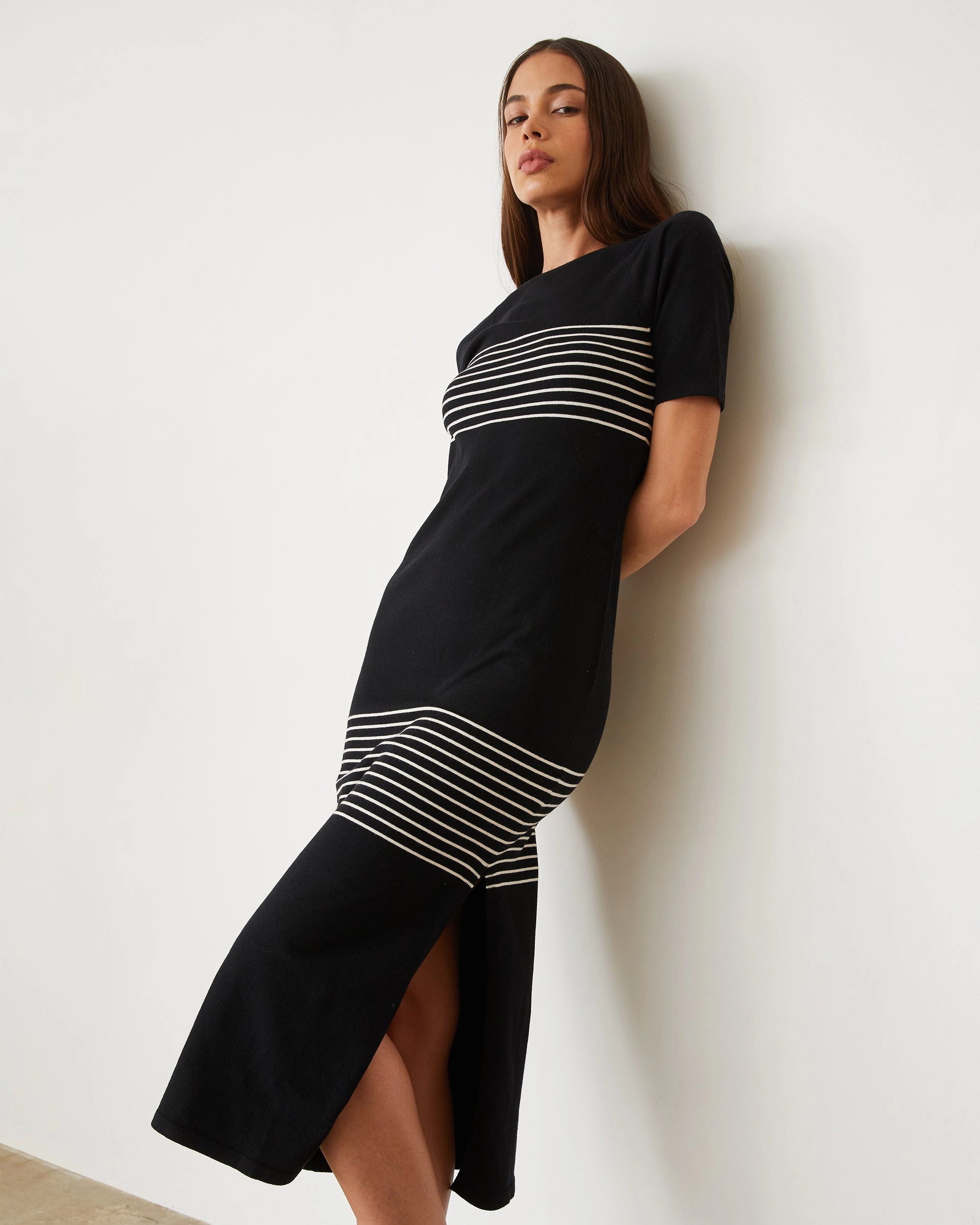 NonIrritatingStitching CrossBackDesign Light Soft Knit Stripe Dress
