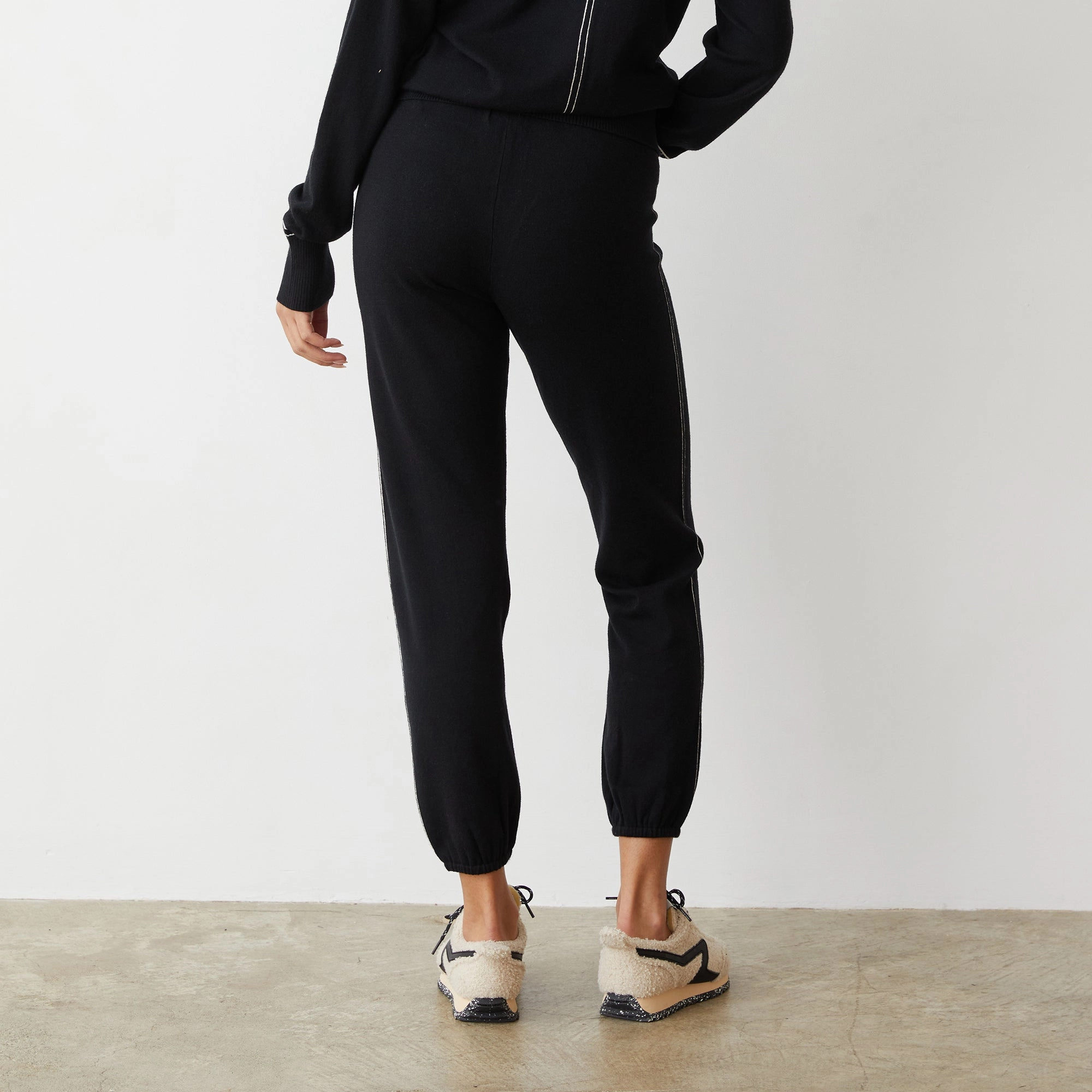 Lightknit Contrast Stitch Vintage Sweat Chilly Weather Wear Quick Cool