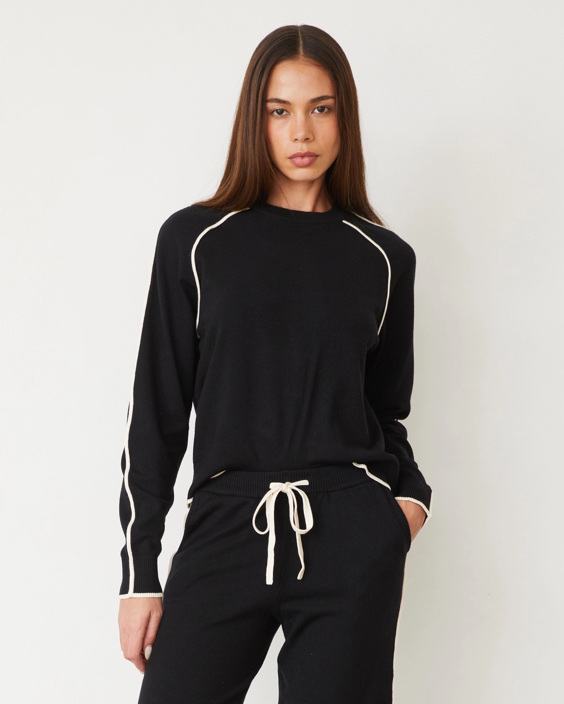 Lightknit Sweater With Contrast Piping Ribbed Collar Style Sustainable Textile