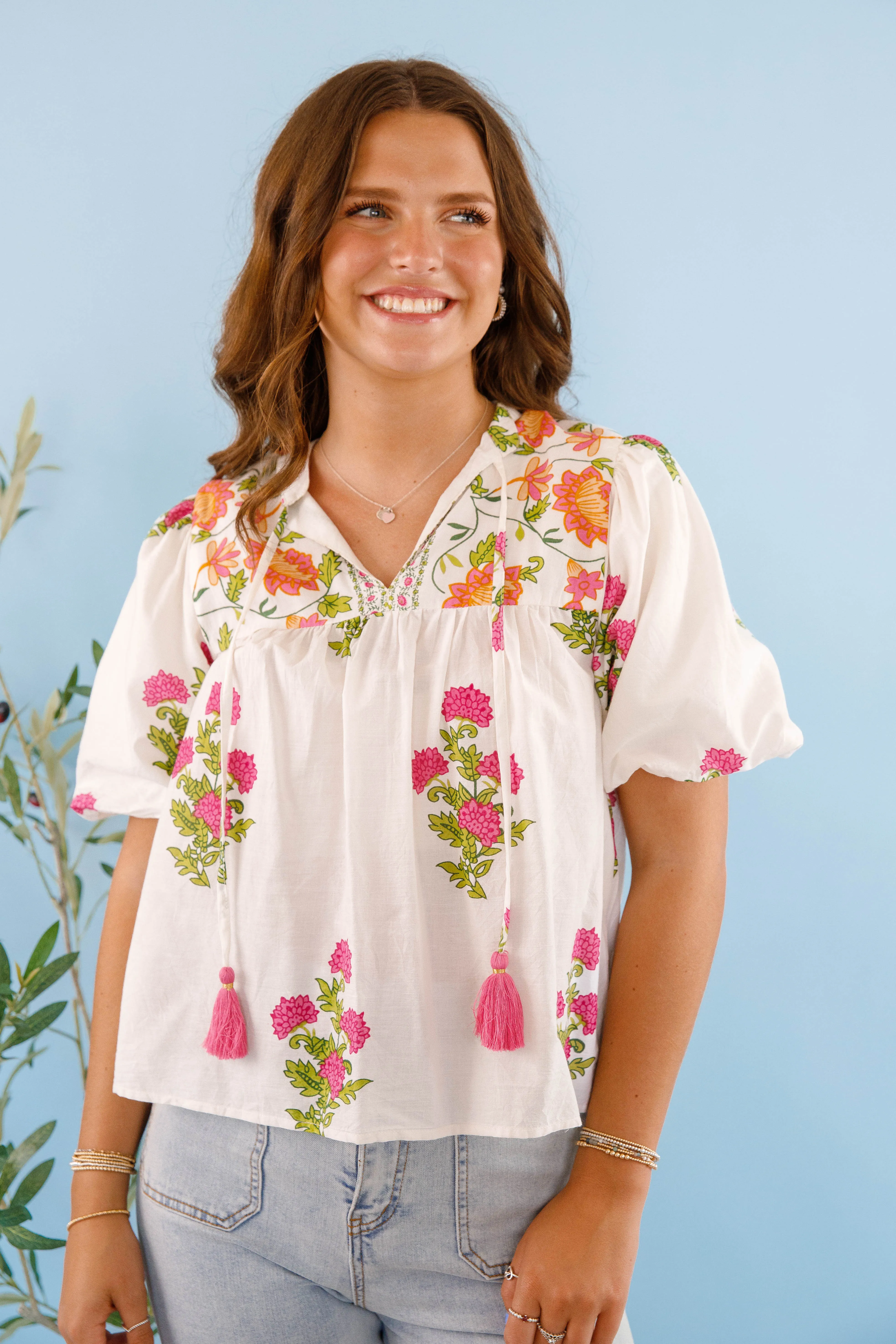 On The Move Blouse-White Timeless Cut LightweightFabric