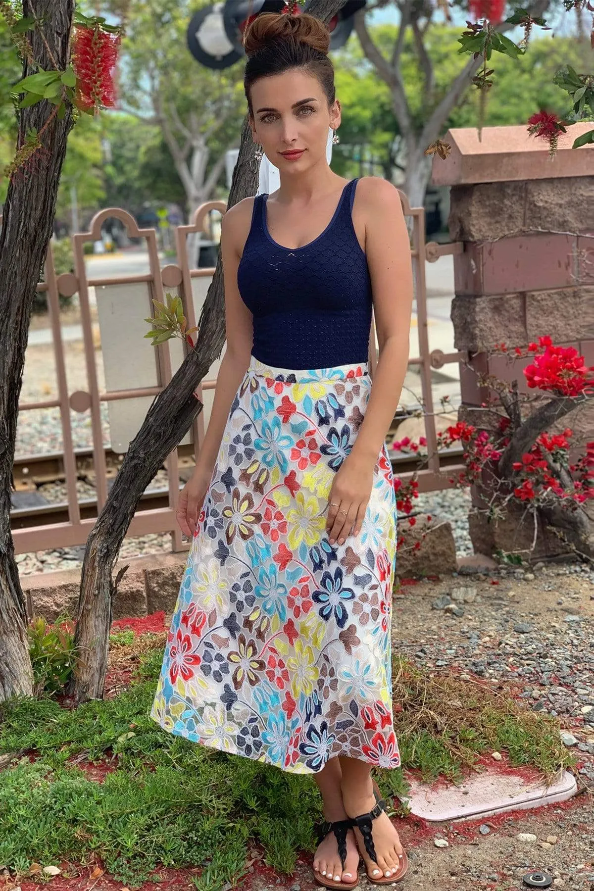 Modern Details Gather Details Embroidered Floral Midi Skirt