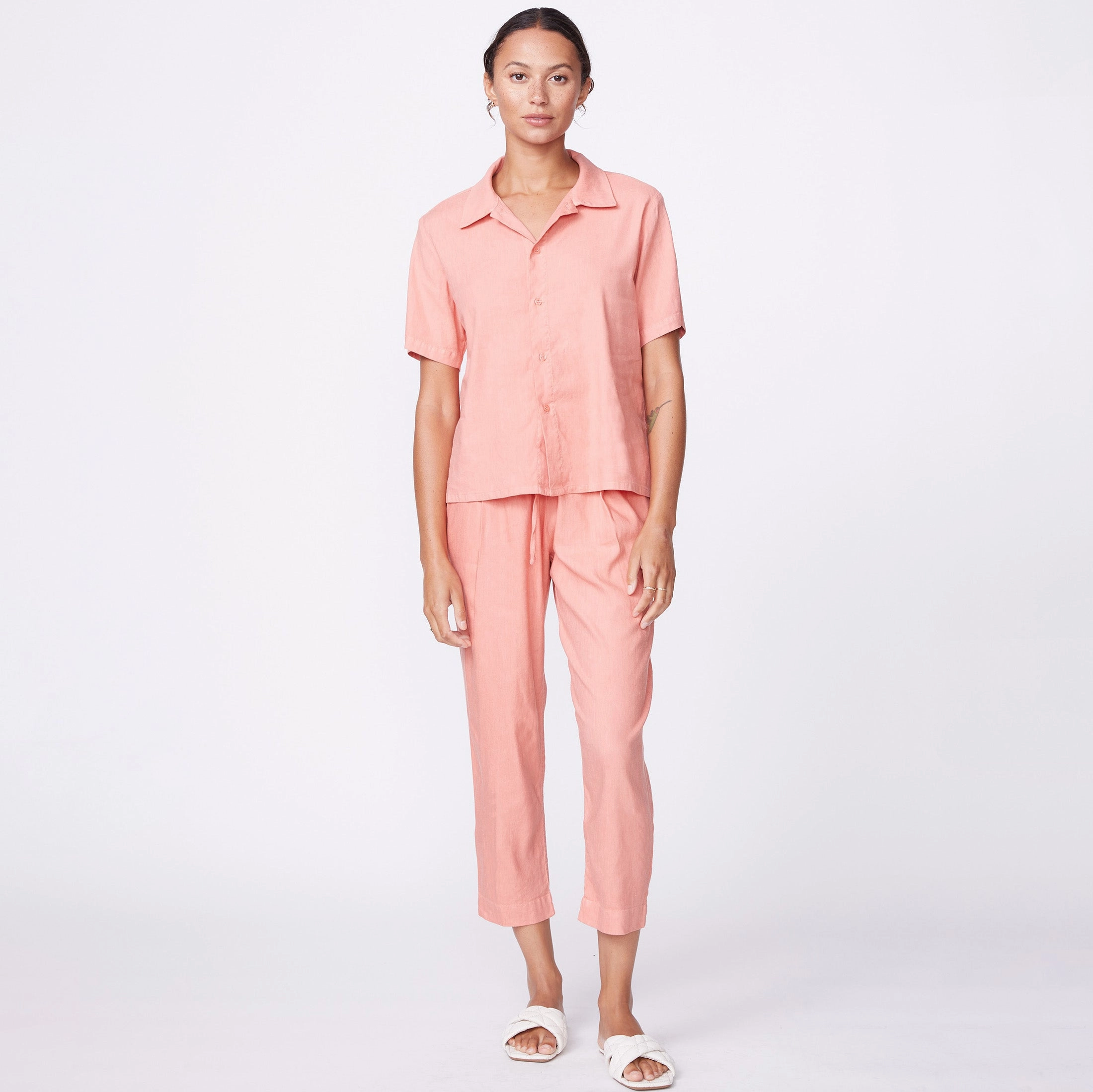 Linen Vacation Shirt Reinforced Shoulder Panels Seamless construction