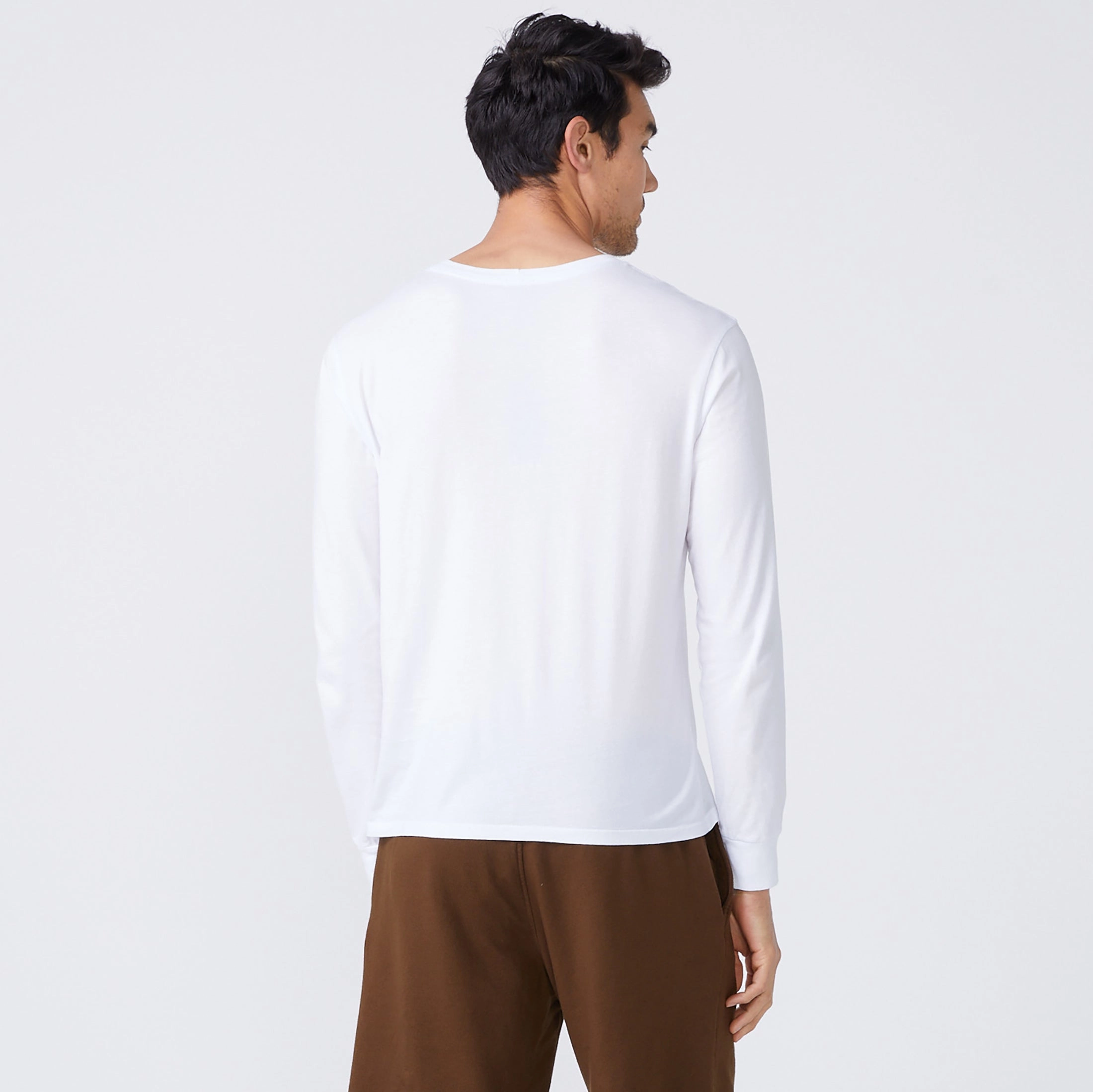 Long Sleeve Pocket Crew Active Look MinimalistSilhouette