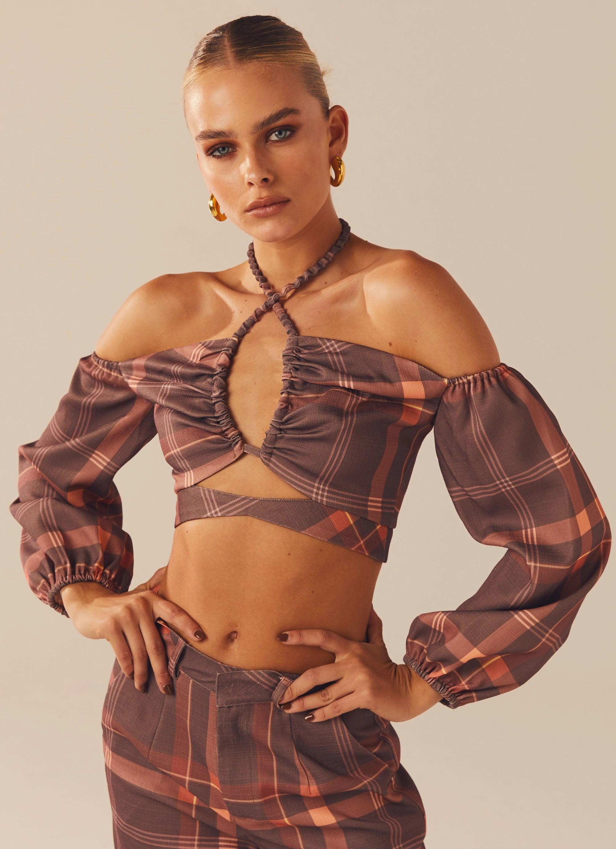 Lose My Cool Crop Top - Chestnut Versatile Layering Slim Fit Design