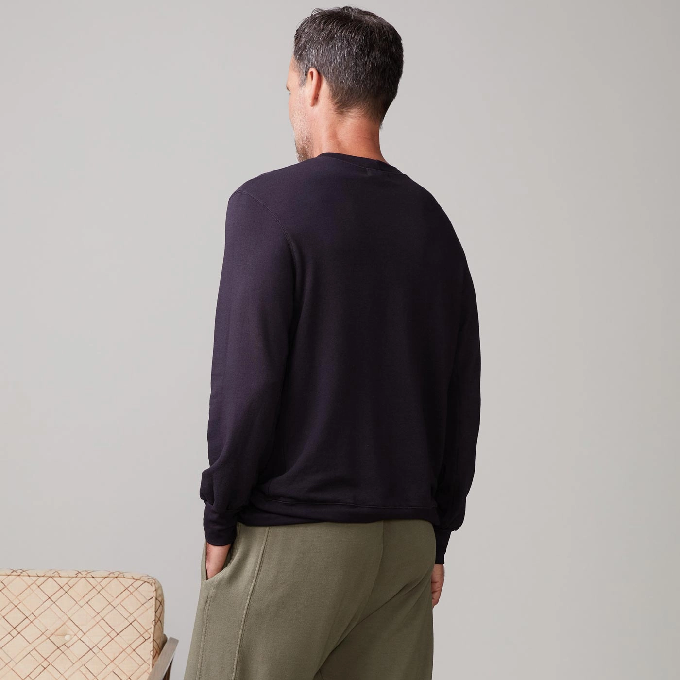 Lounge Sweatshirt QuickRelease Reflective Trim Details