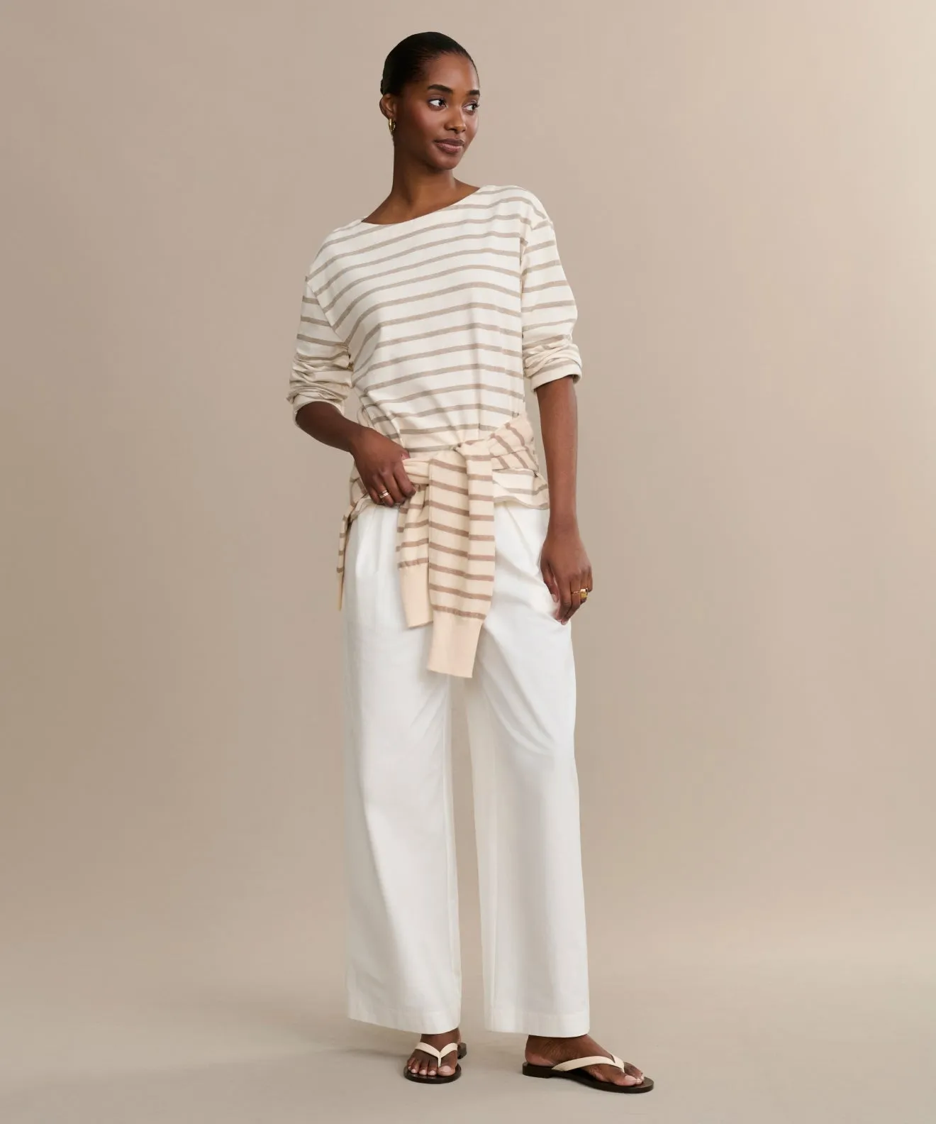 Elastic Edge Binding Ribbed Hem Finish Claude Long-Sleeve Tee