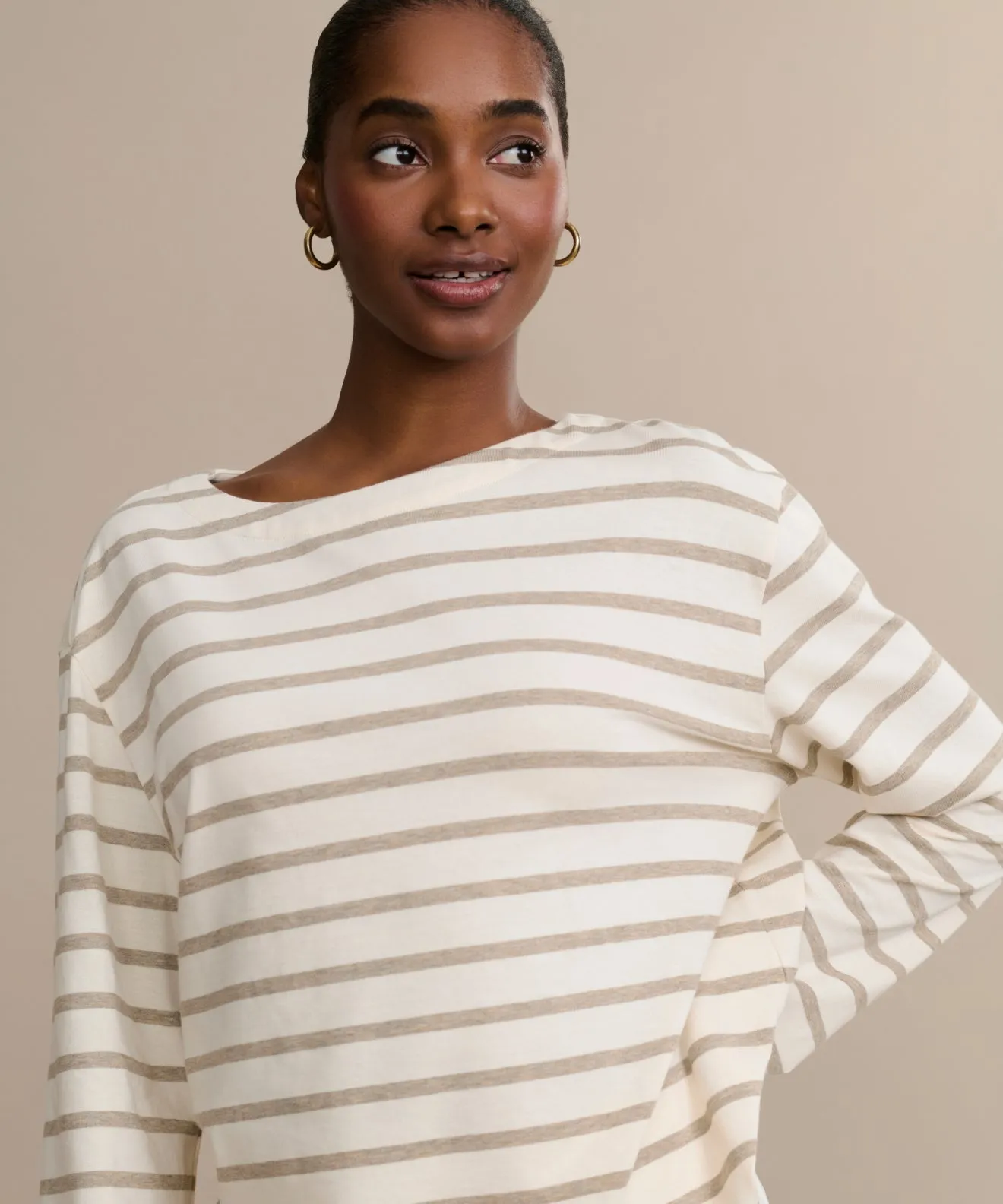Comfort Cushion Neckline Claude Long-Sleeve Tee