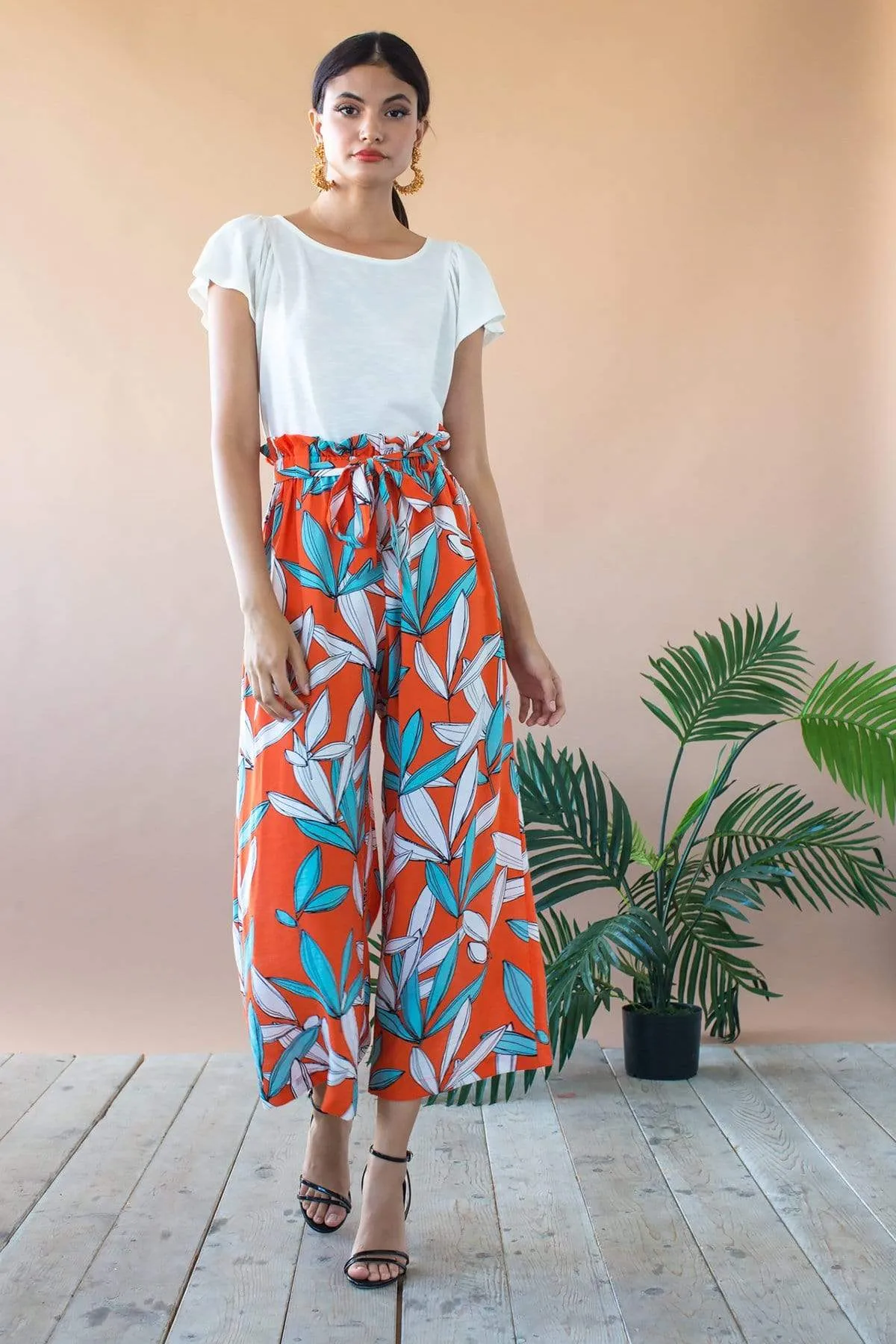 Gripper Waistband Lukas Cropped Wide Leg Pant With Paperbag Waist- Rio Flora