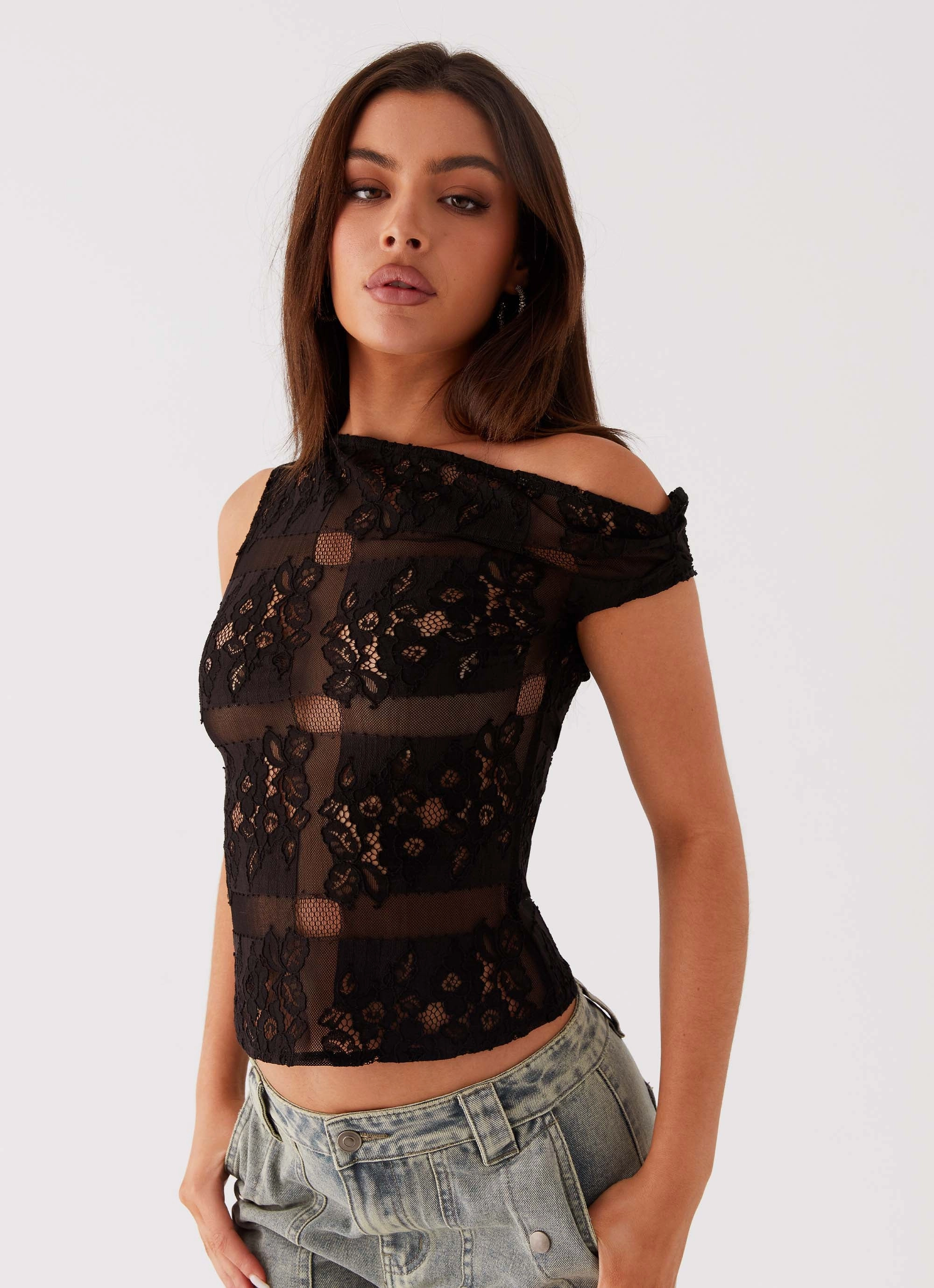 DoubleLayered Magnetic Nightfall Top - Black