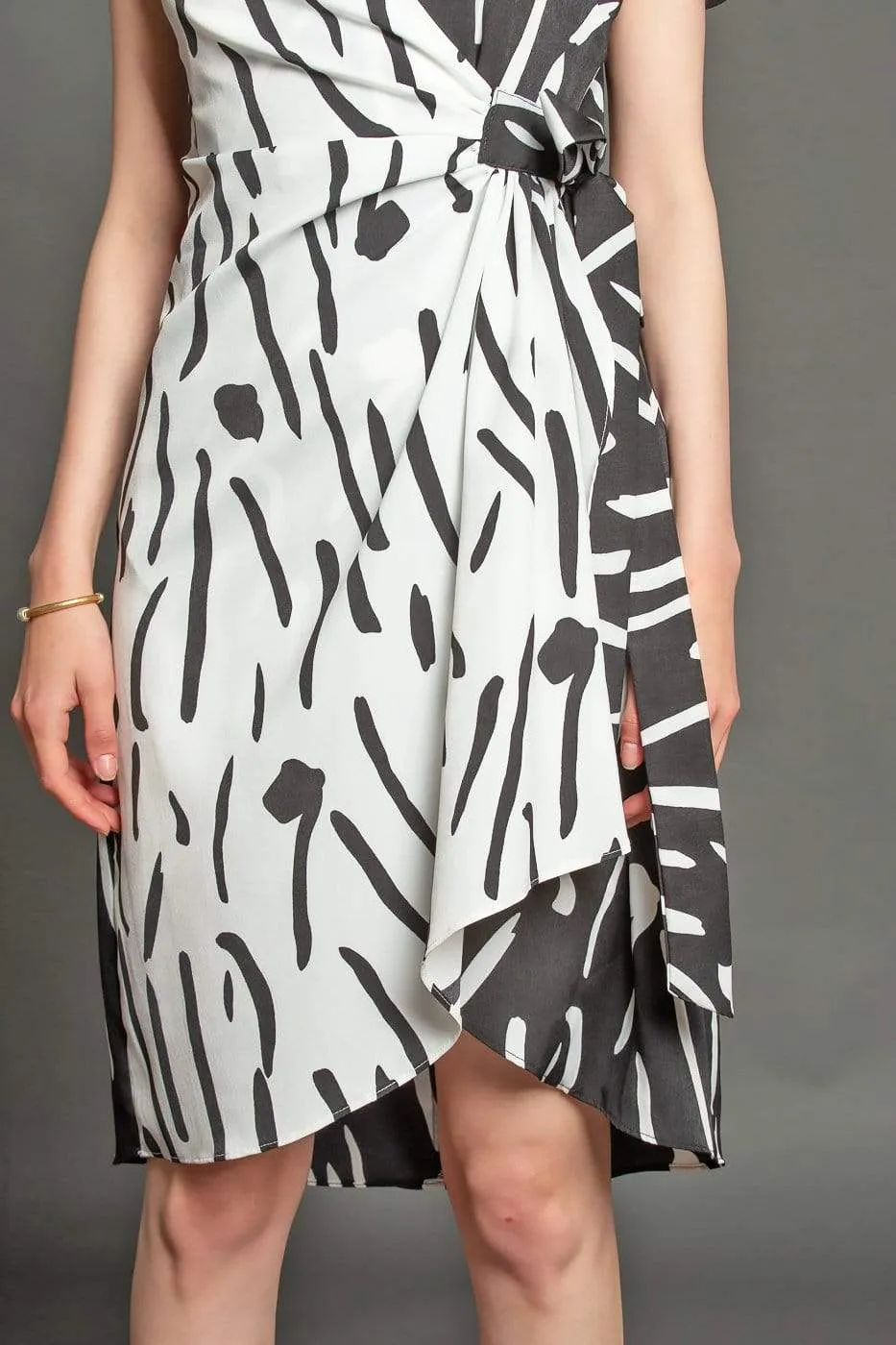 Marika Dress - Domino Cap-Sleeve