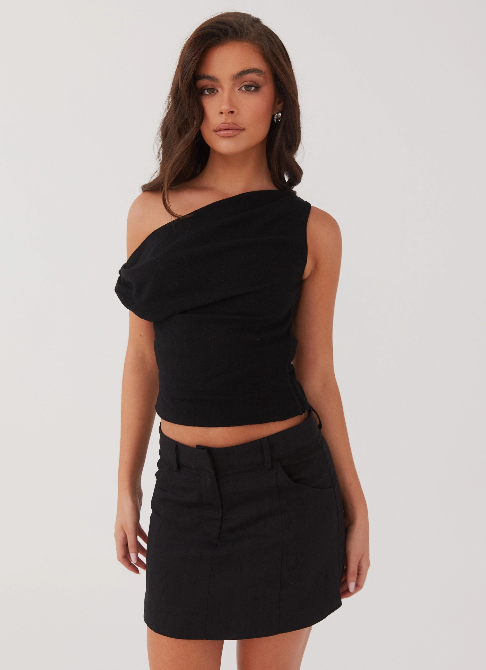 Marissa Linen One Shoulder Top - Black Silicone Grip Interior