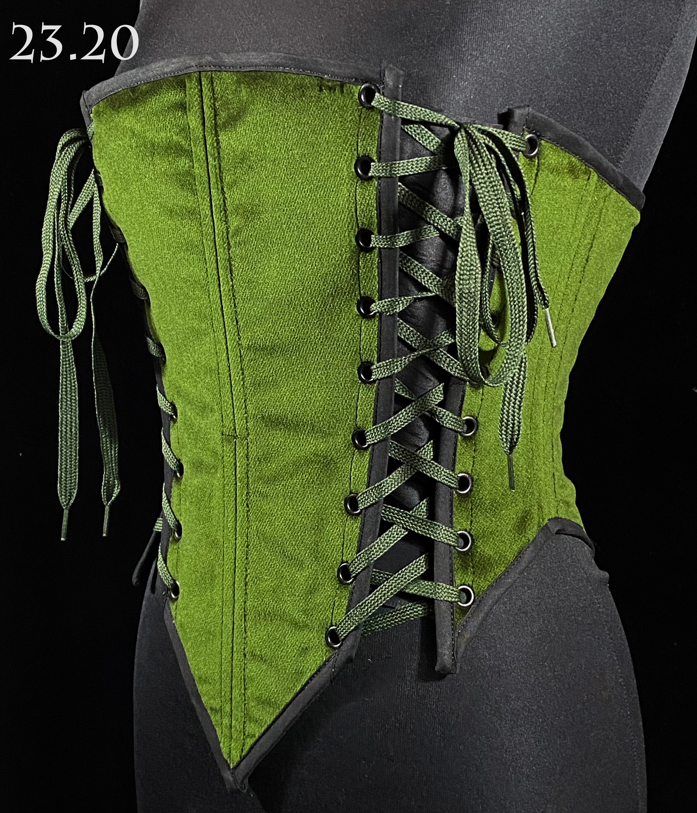 Non Closure Collar Mega Bodice