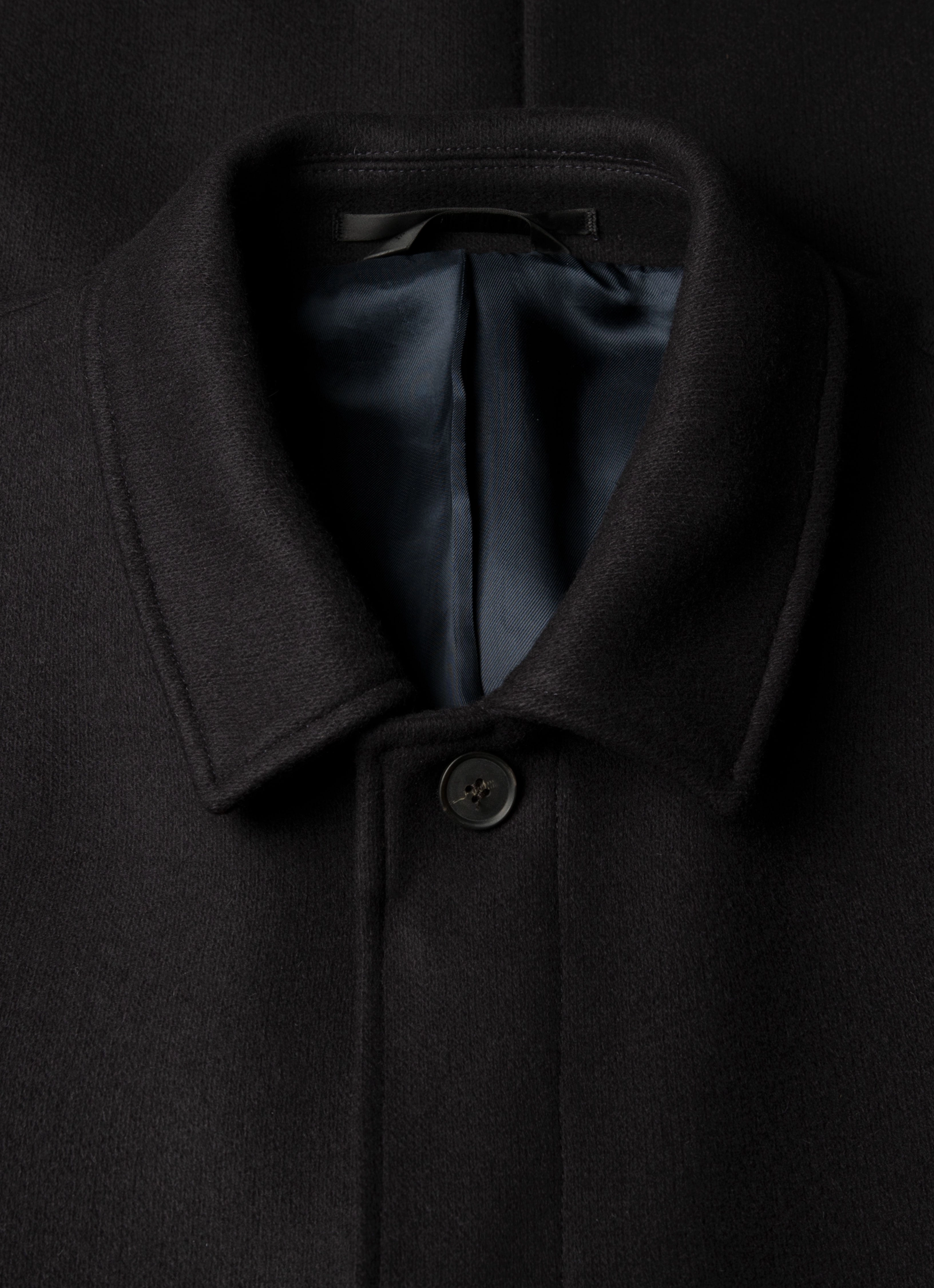 Men's Boiled Wool Coat in Navy waiters